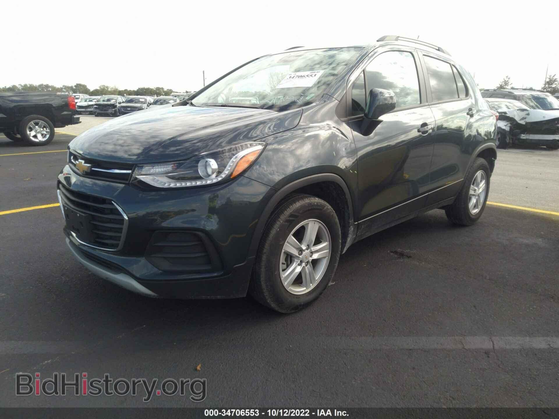 2021 CHEVROLET TRAX - VIN: KL7CJPSB2MB324737 - Photo 2