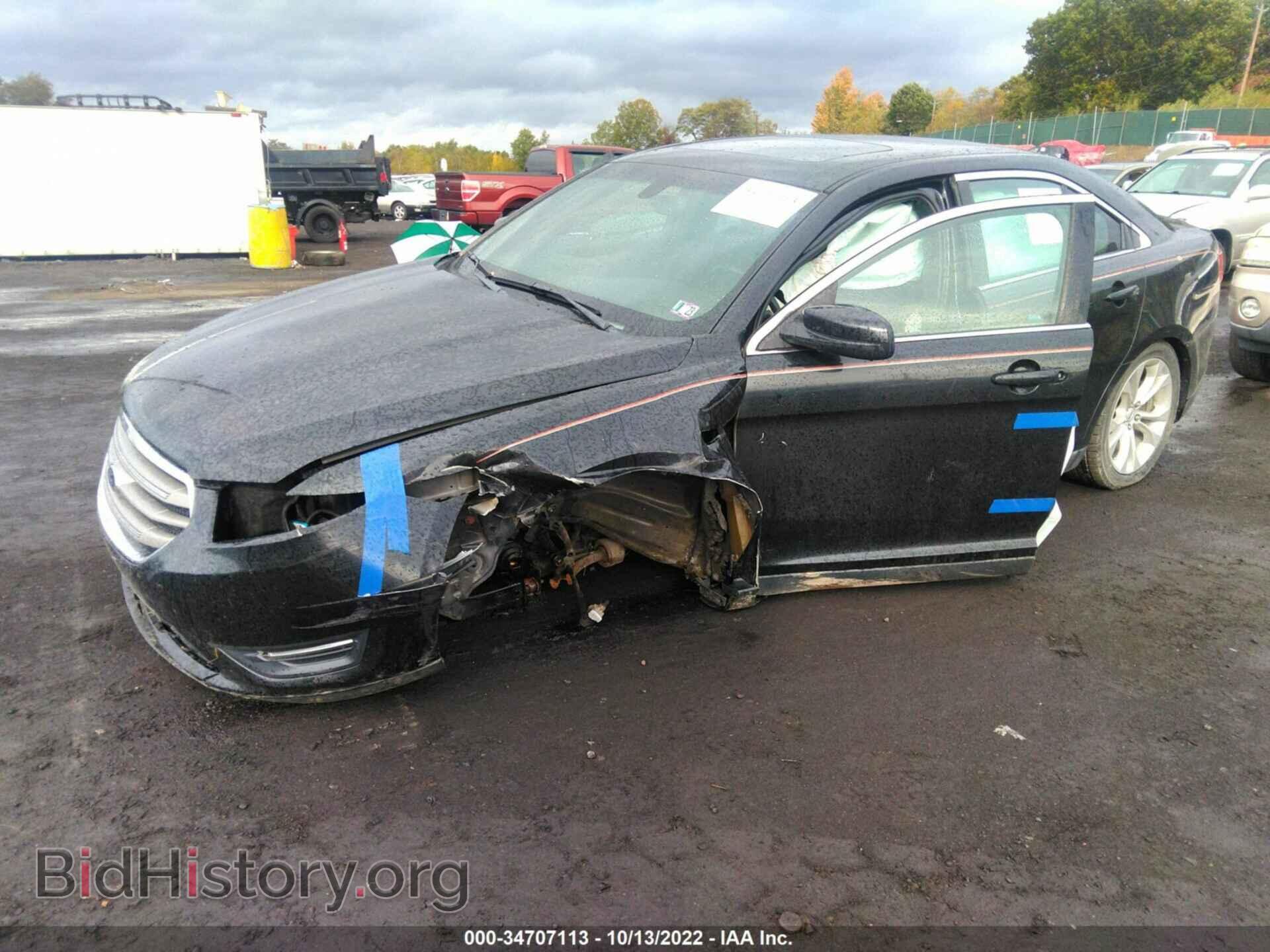 2013 FORD TAURUS - VIN: 1FAHP2H8XDG228563 - Фото 2