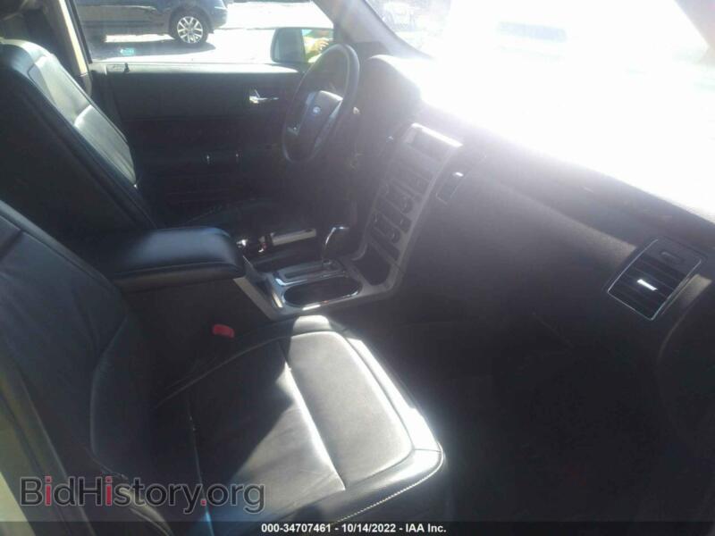 2011 Ford FLEX (VIN 2FMGK5CC3BBD21152) — фото 5 из 11
