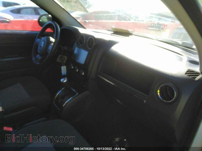 2011 Jeep COMPASS (VIN 1J4NT1FB5BD284307) — фото 5 из 11