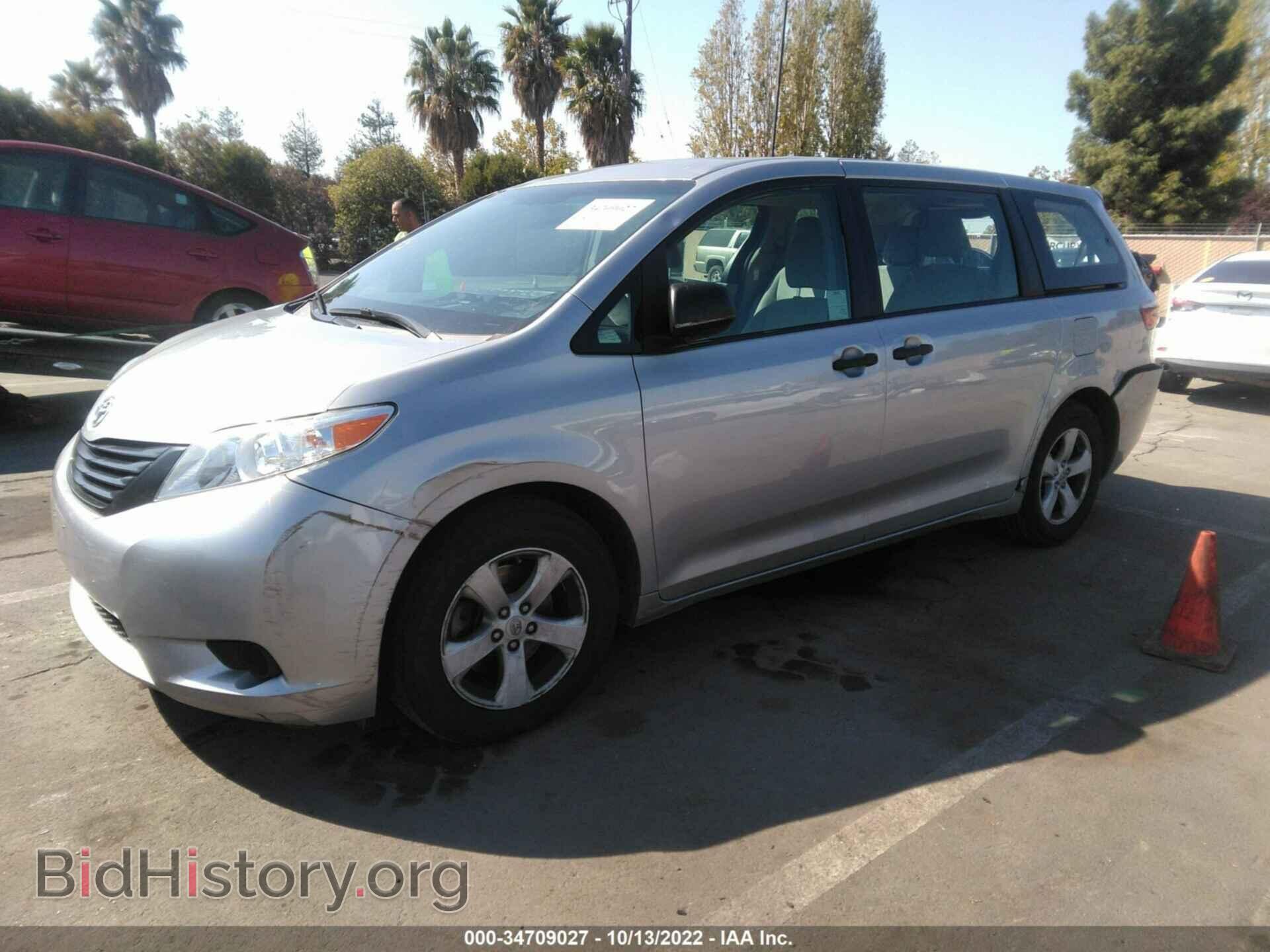 2017 TOYOTA SIENNA - VIN: 5TDZZ3DC3HS811285 - Фото 2