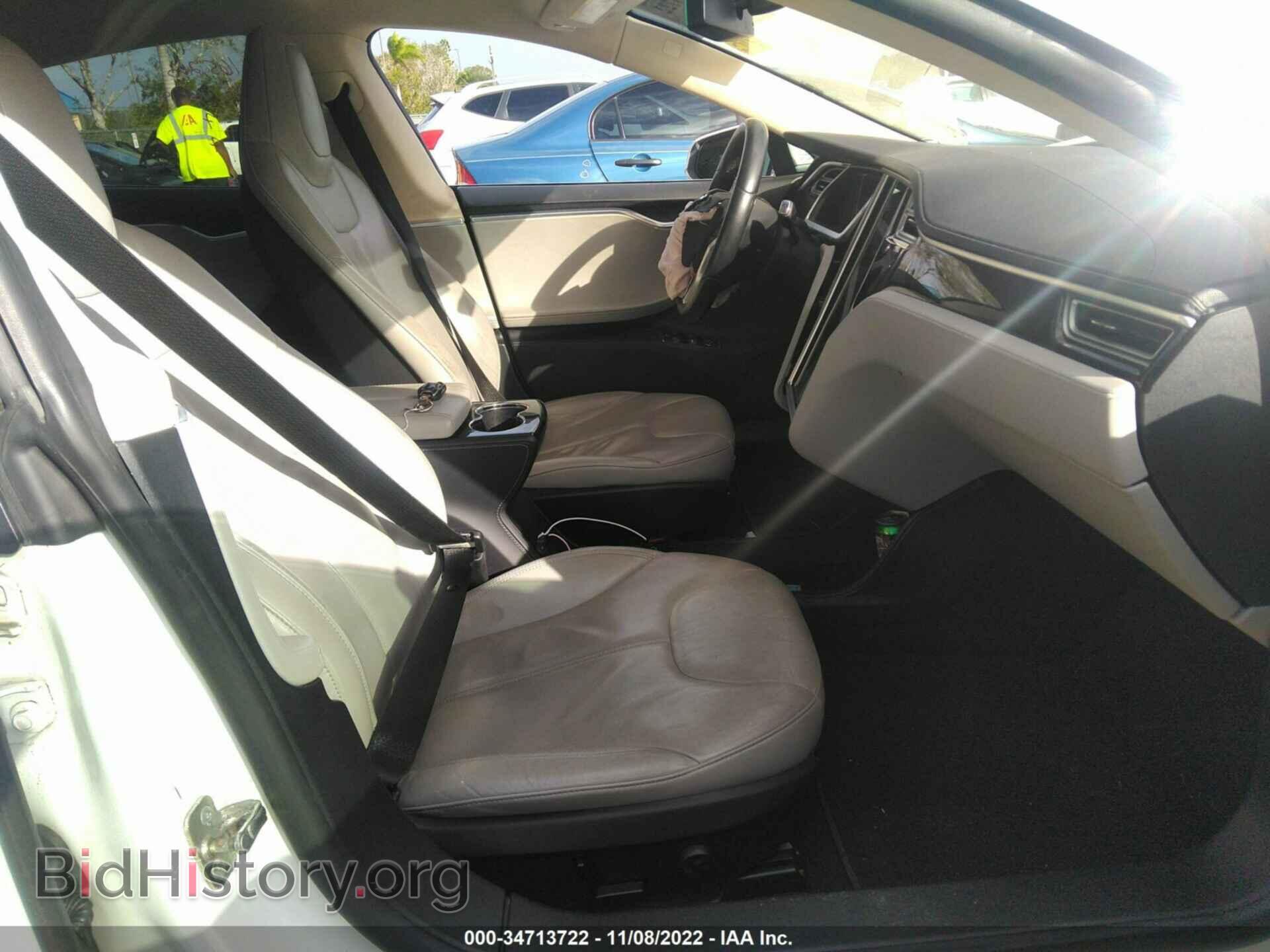 2014 TESLA MODEL S - VIN: 5YJSA1H1XEFP29446 - Фото 5