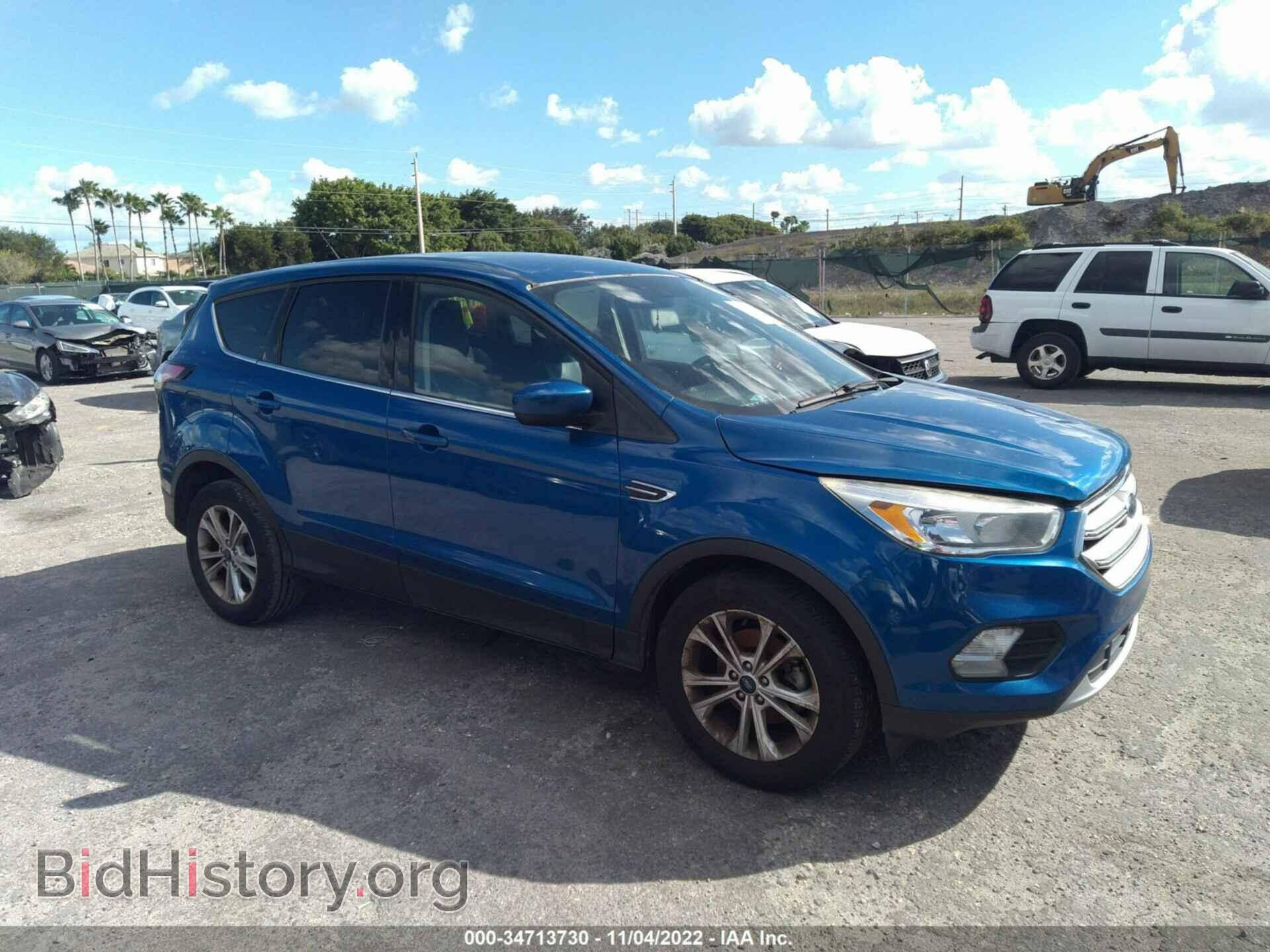 Фотография 1FMCU0GD2HUE85977 - FORD ESCAPE 2017