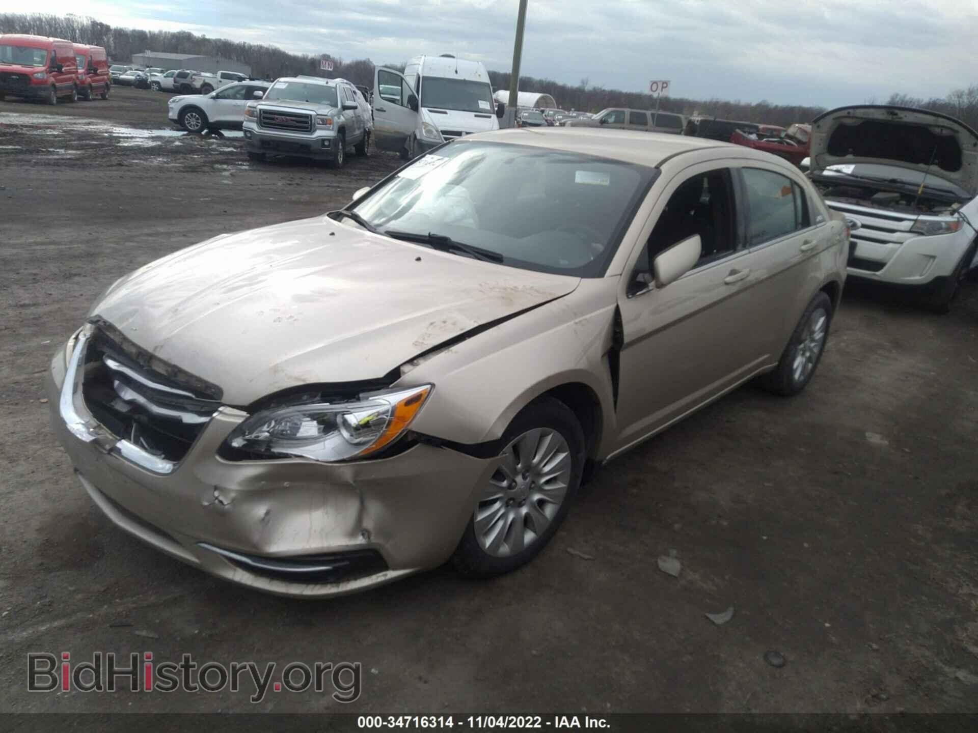 2013 CHRYSLER 200 - VIN: 1C3CCBAB2DN558560 - Фото 2