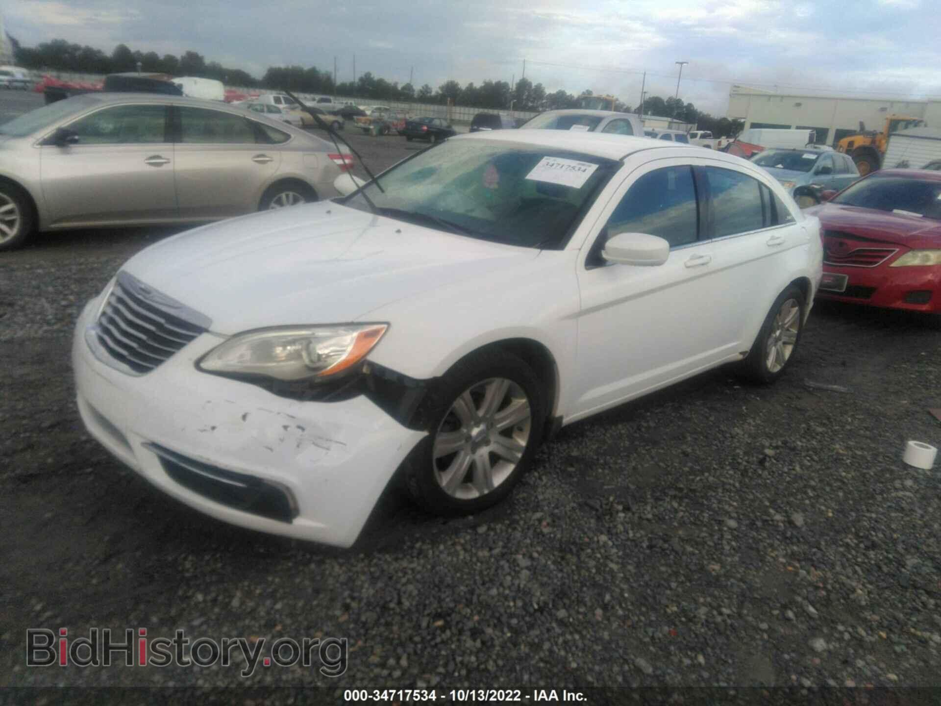 2013 CHRYSLER 200 - VIN: 1C3CCBBB8DN679432 - Фото 2