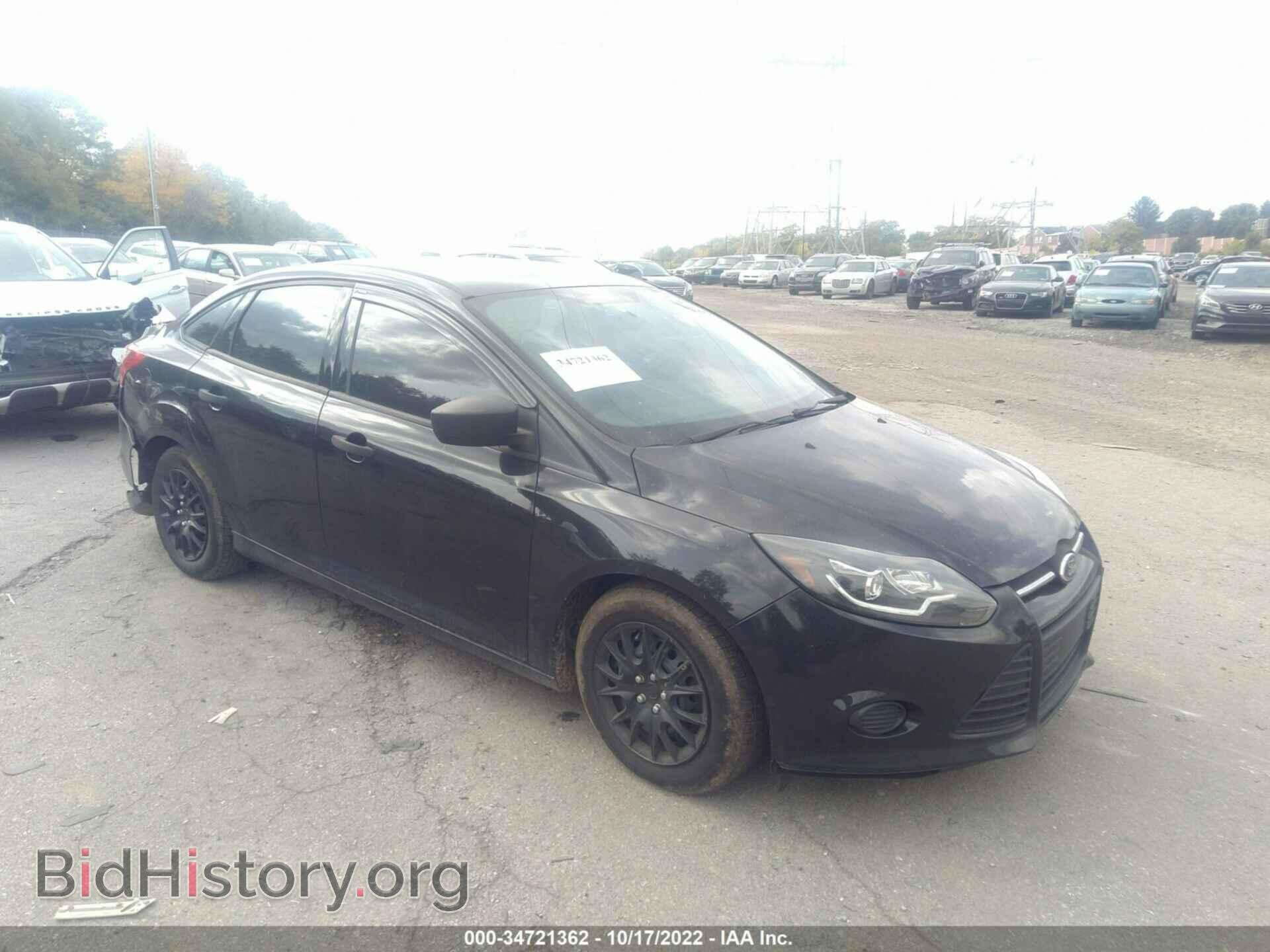 Photo 1FAHP3E21CL303906 - FORD FOCUS 2012