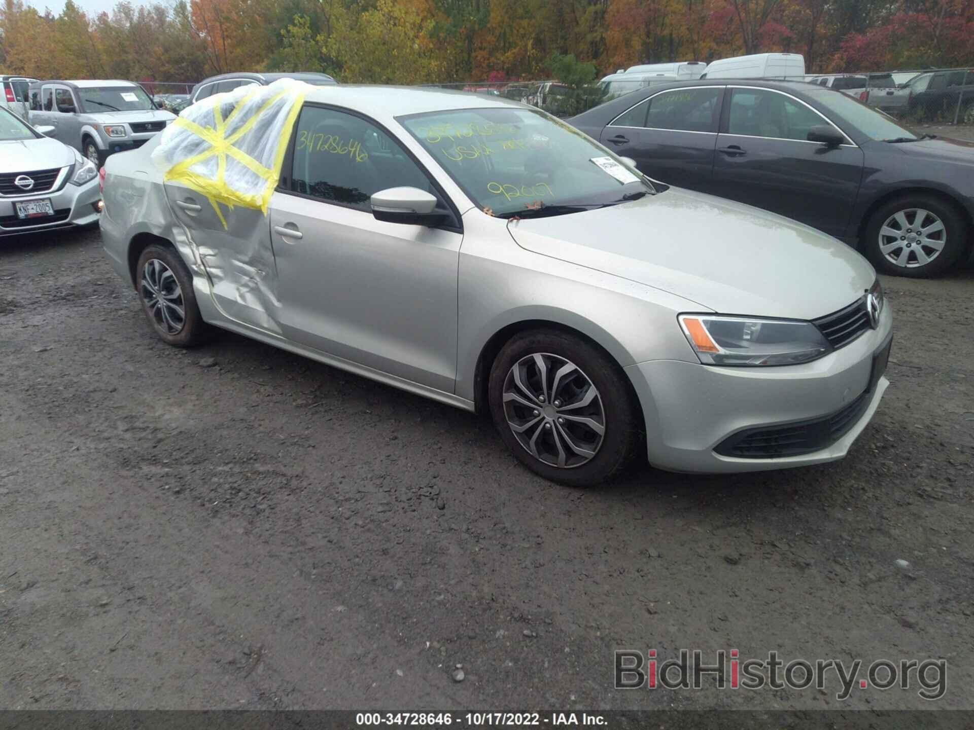 Photo 3VWDZ7AJ4BM392811 - VOLKSWAGEN JETTA SEDAN 2011