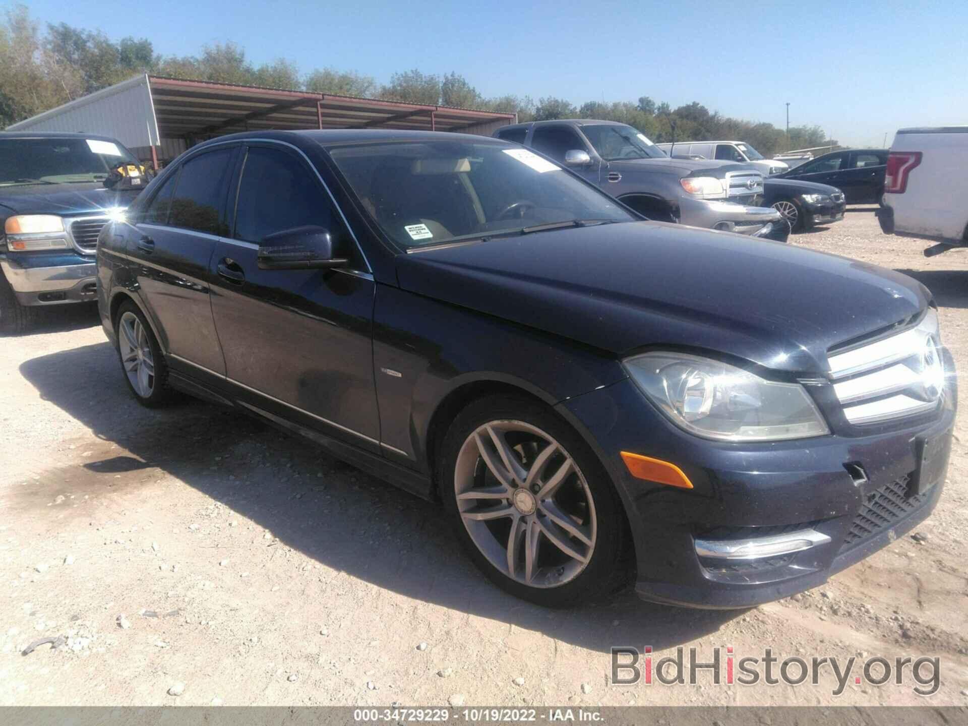 Photo WDDGF4HB0CA635587 - MERCEDES-BENZ C-CLASS 2012