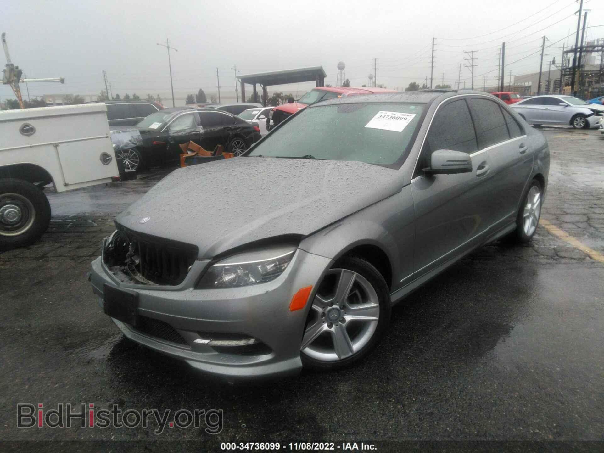 2011 MERCEDES-BENZ C-CLASS - VIN: WDDGF5EB9BR170107 - Фото 2