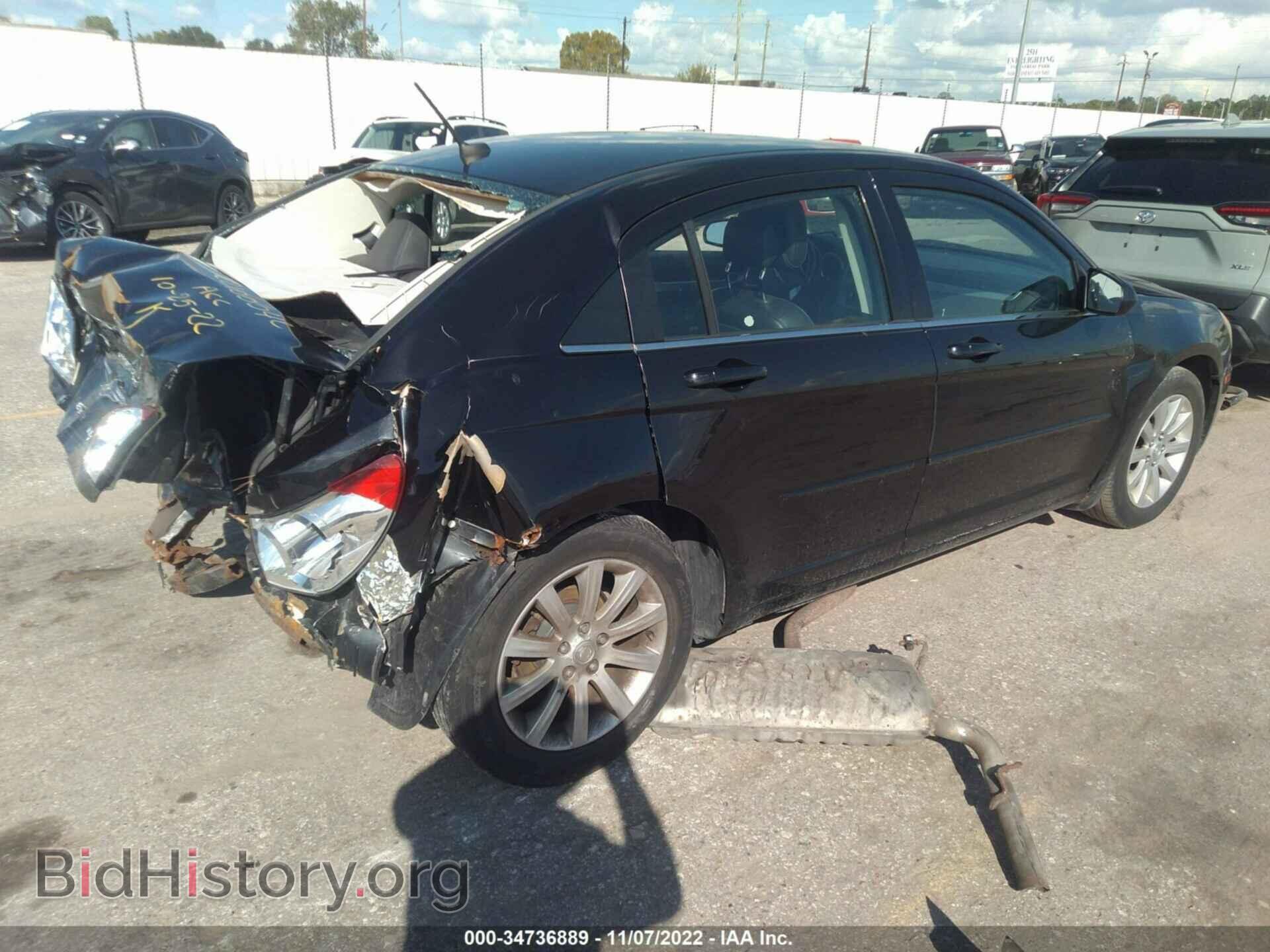 2010 CHRYSLER SEBRING - VIN: 1C3CC5FB6AN153825 - Фото 4