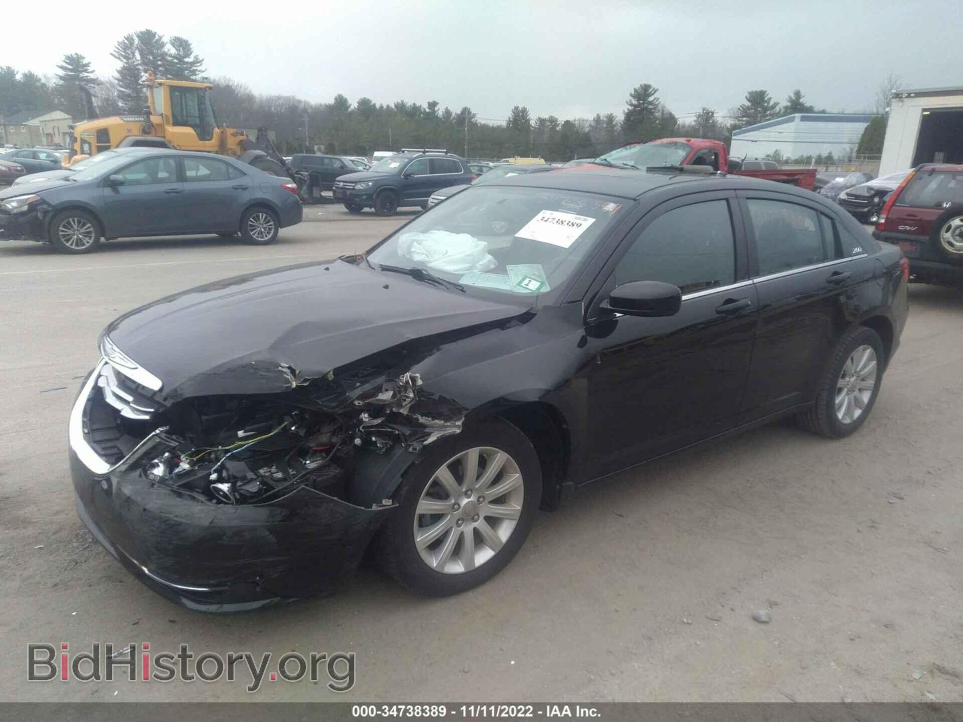 2012 CHRYSLER 200 - VIN: 1C3CCBBG7CN107522 - Фото 2