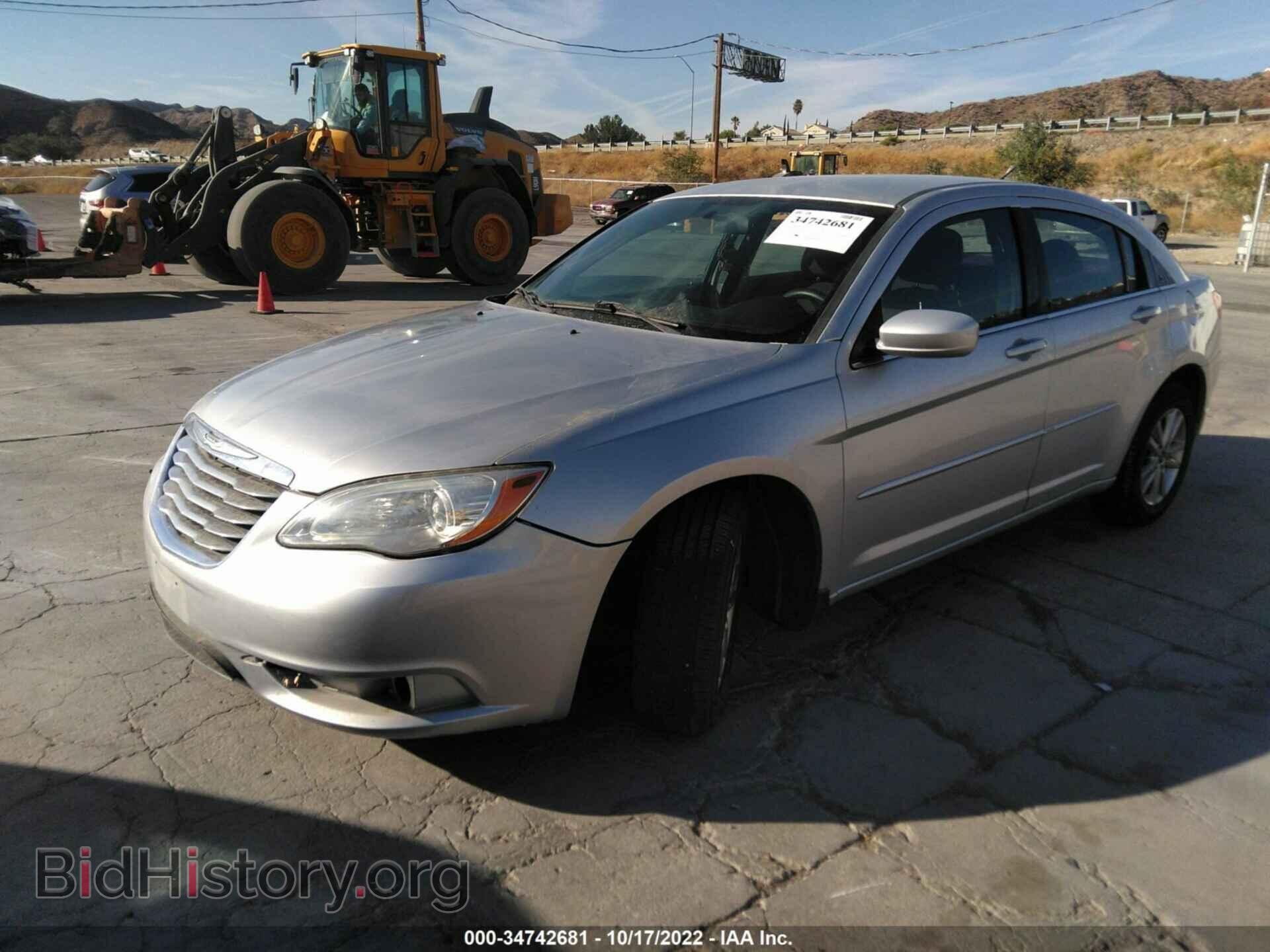 2012 CHRYSLER 200 - VIN: 1C3CCBAB9CN202122 - Фото 2