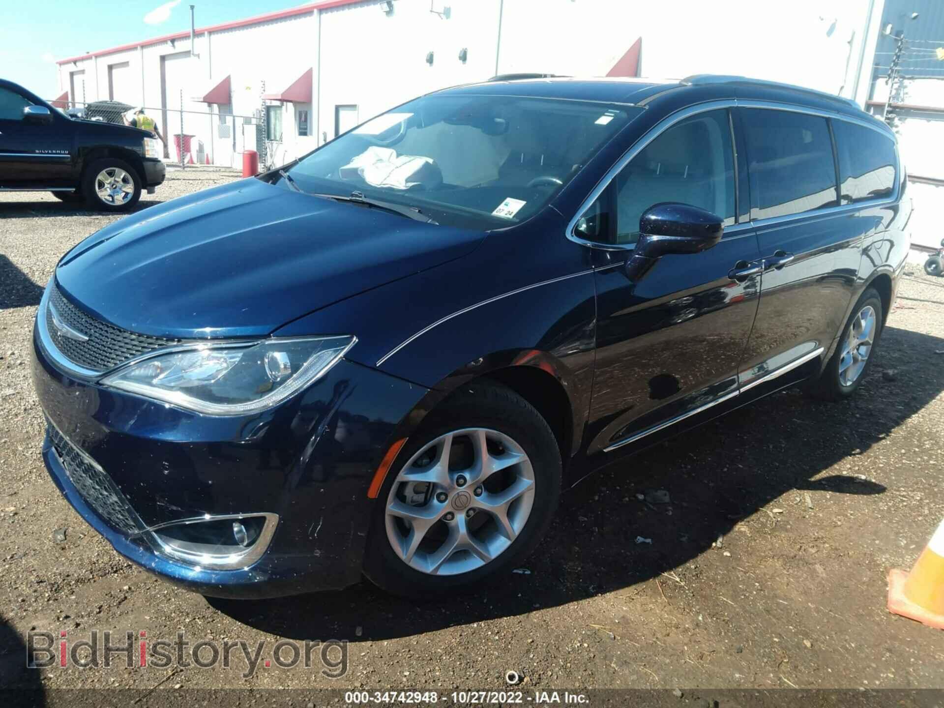 2017 CHRYSLER PACIFICA - VIN: 2C4RC1EG0HR739882 - Photo 2