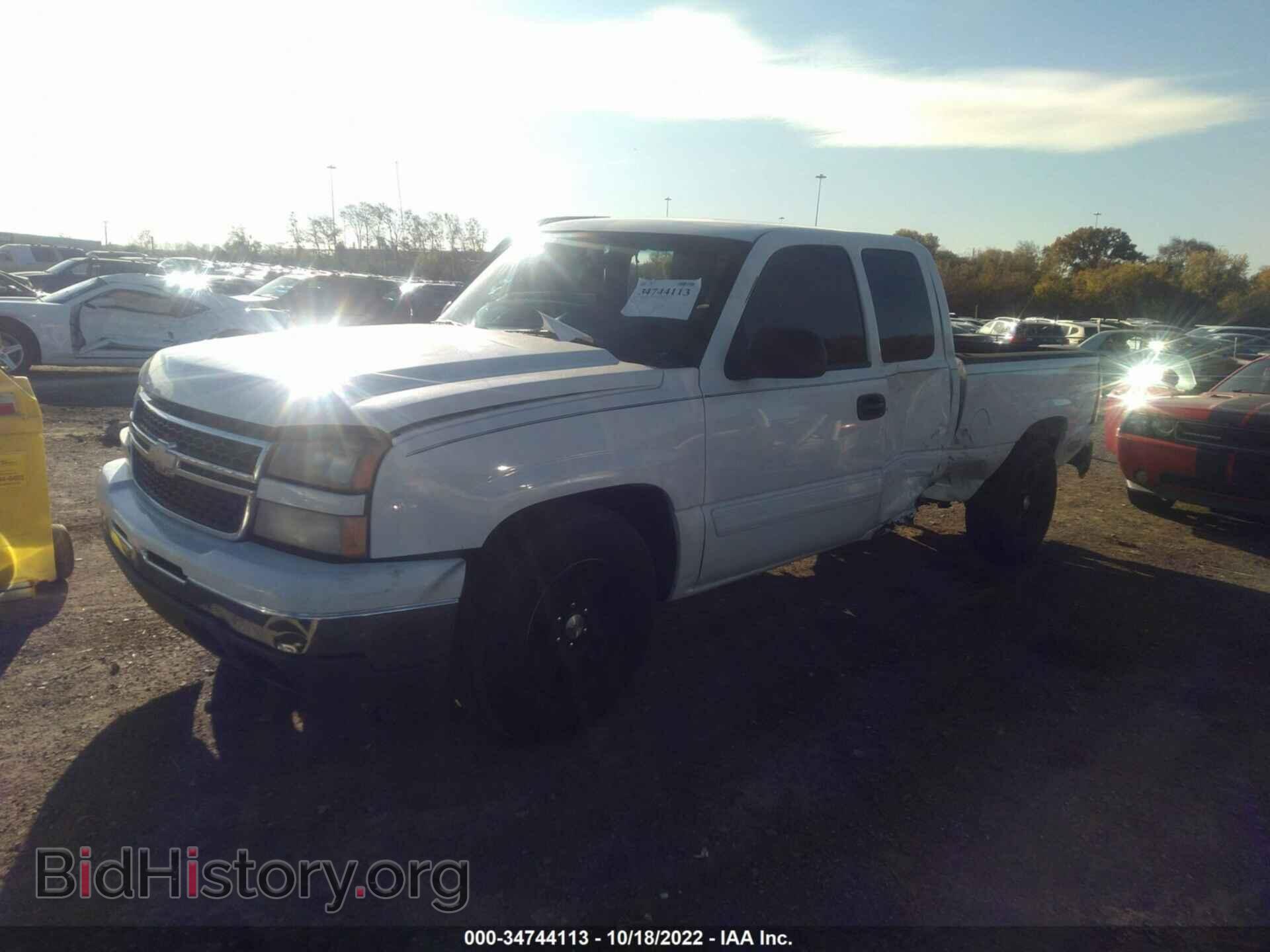 2006 CHEVROLET SILVERADO 1500 - VIN: 2GCEC19V461114596 - Фото 2