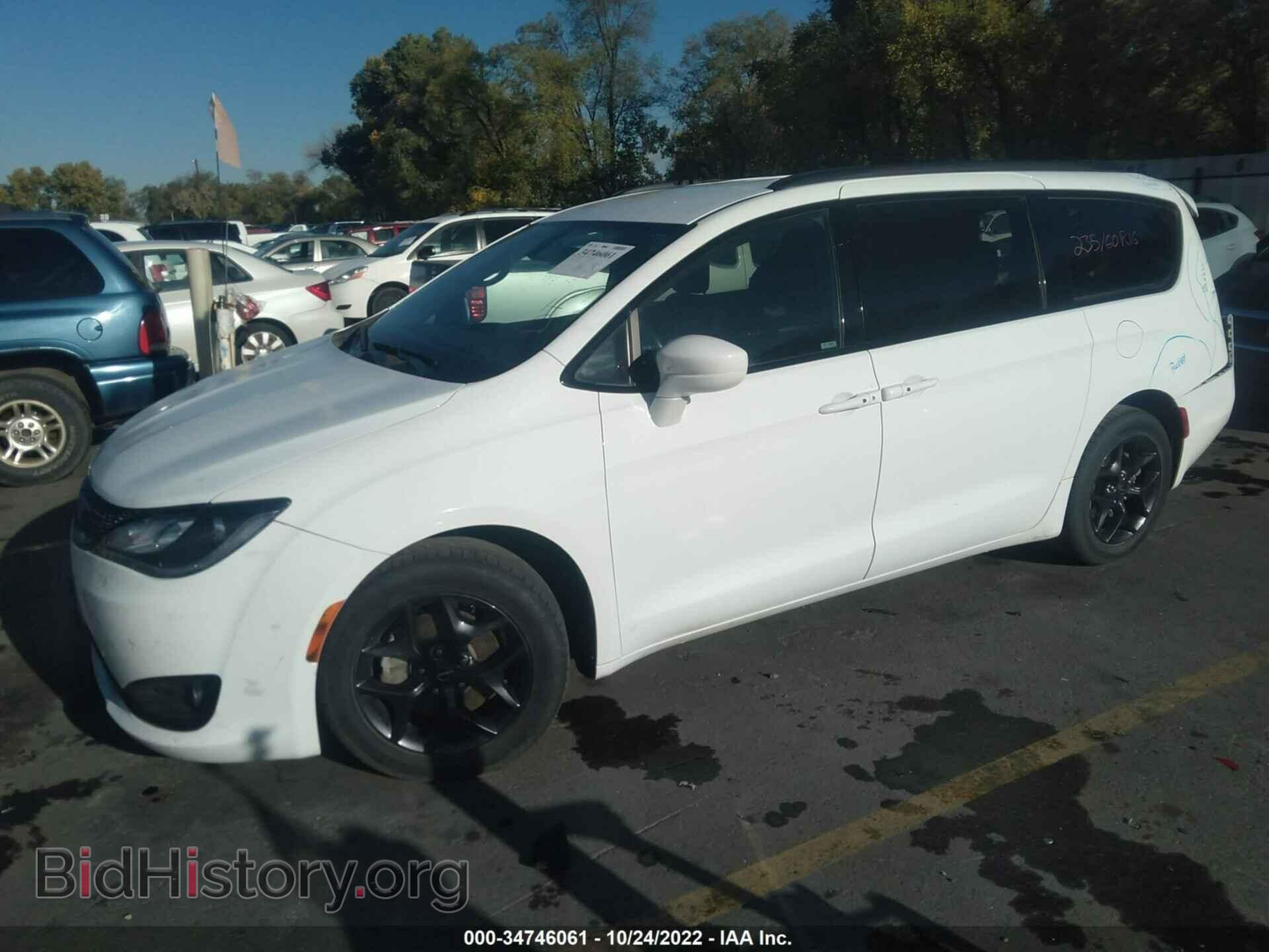 2018 CHRYSLER PACIFICA - VIN: 2C4RC1BG1JR362392 - Photo 2