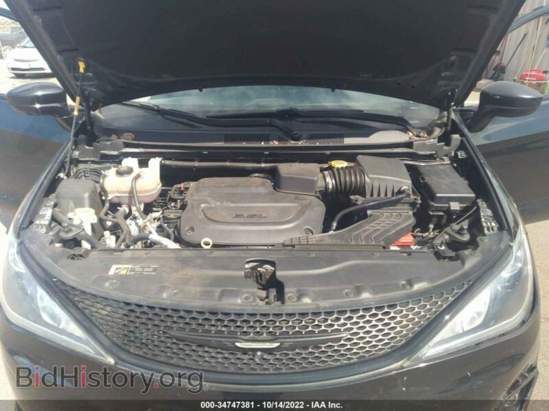 2019 Chrysler PACIFICA (VIN 2C4RC1FG0KR590122) — фото 10 из 11