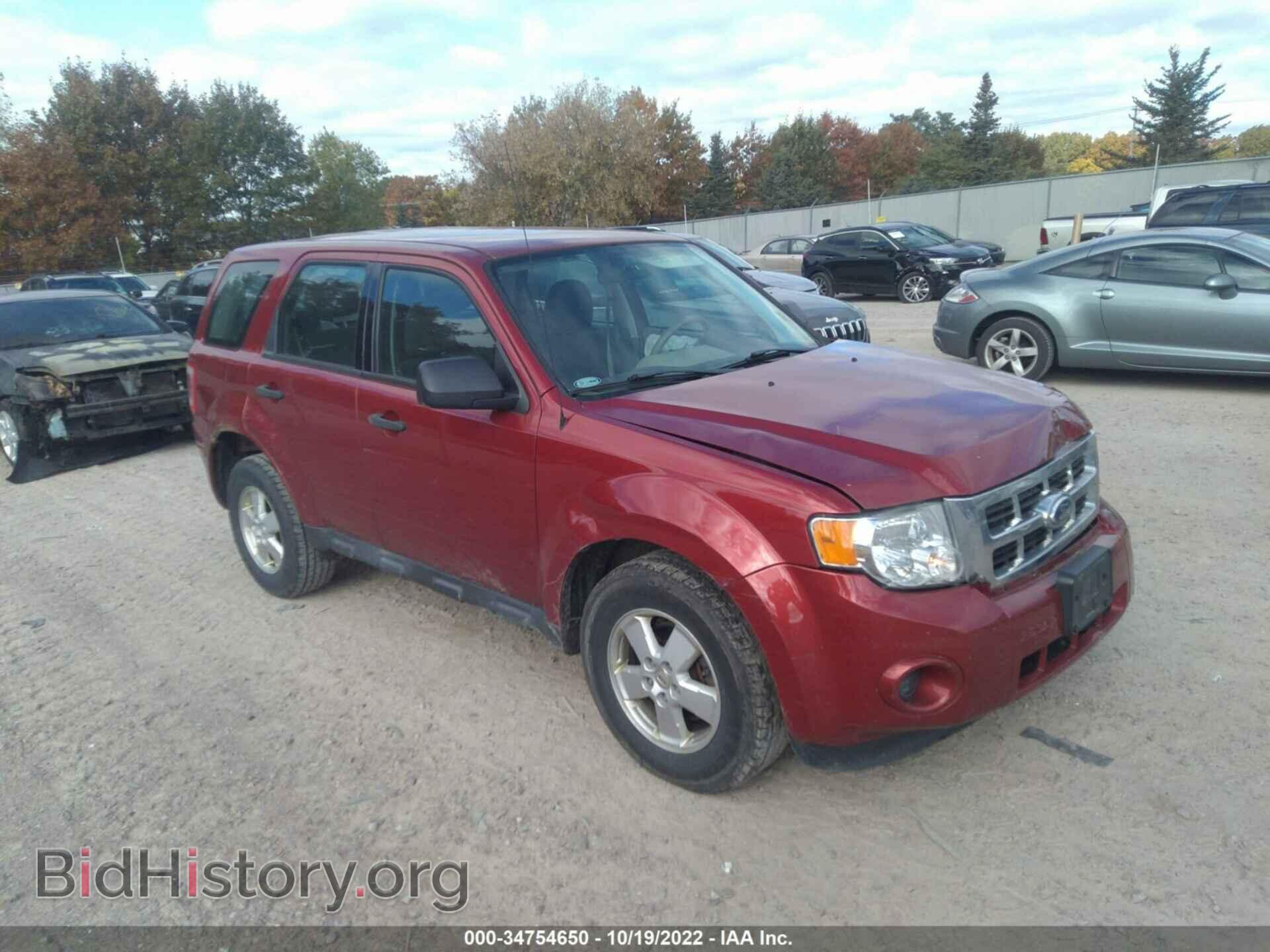 Фотография 1FMCU0C79CKB10317 - FORD ESCAPE 2012
