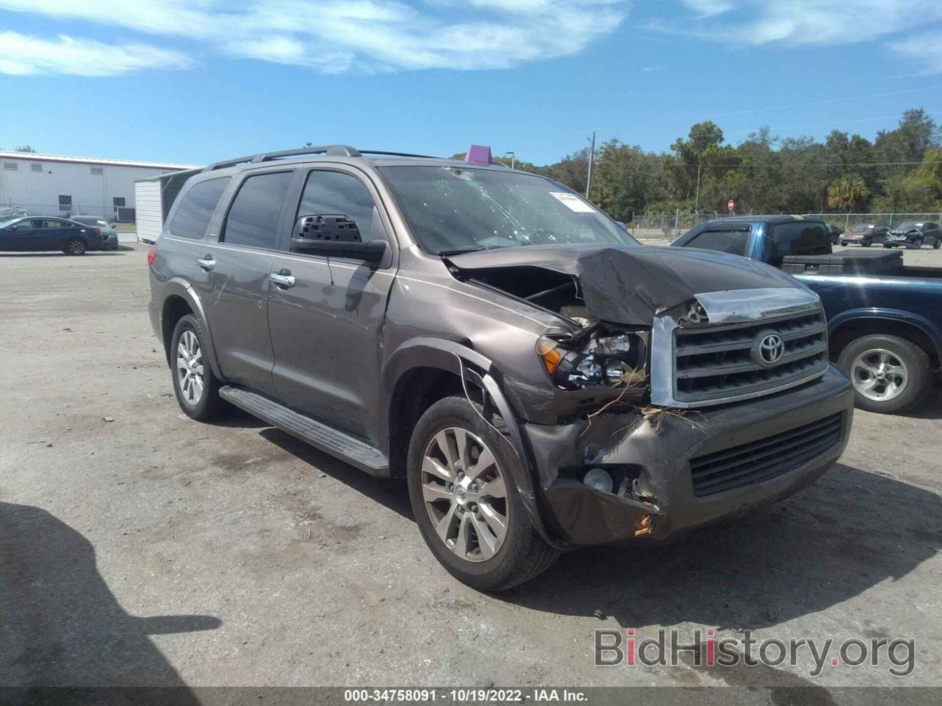 Photo 5TDKY5G16BS033419 - TOYOTA SEQUOIA 2011
