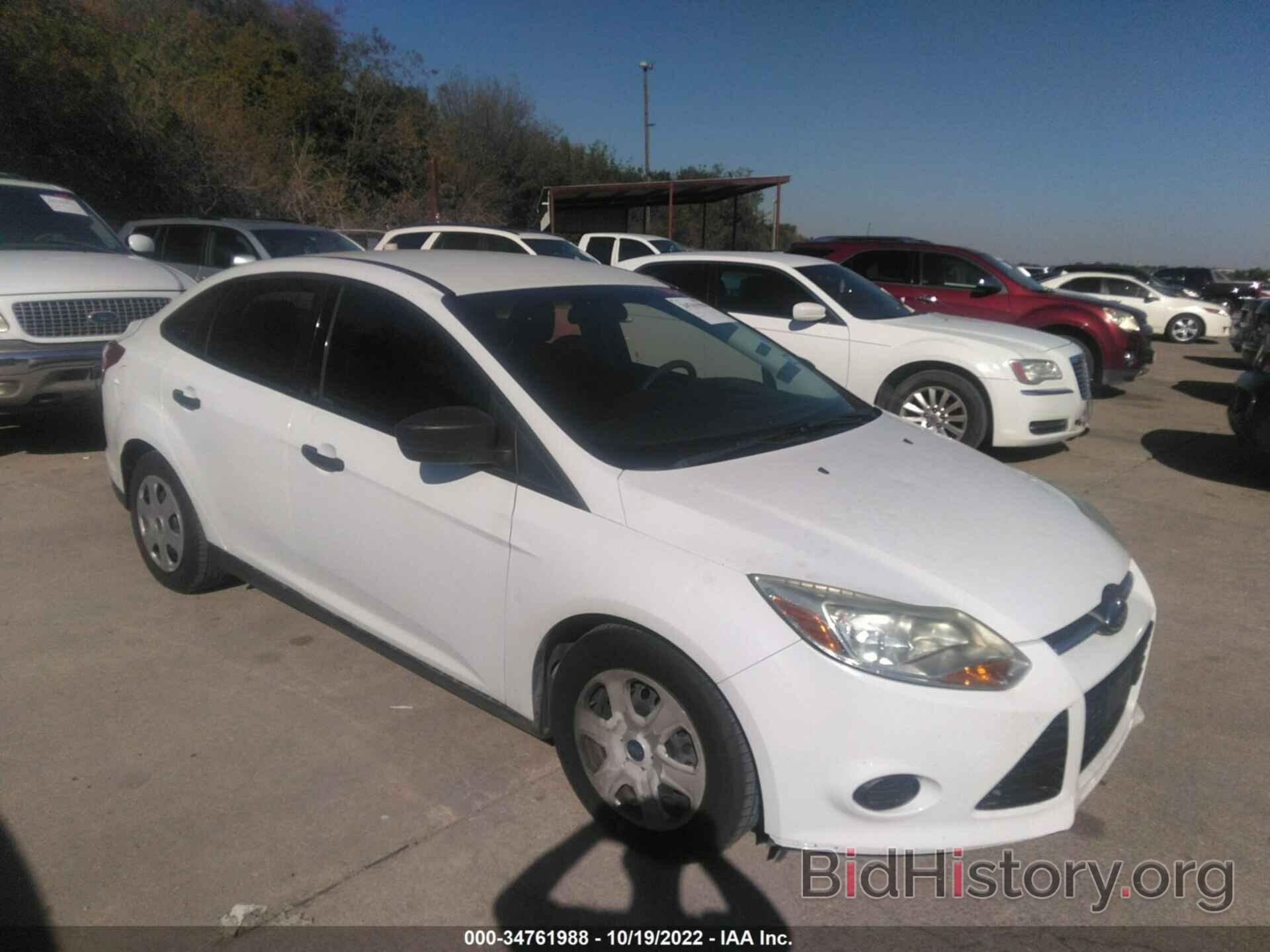 Photo 1FAHP3E28CL244255 - FORD FOCUS 2012