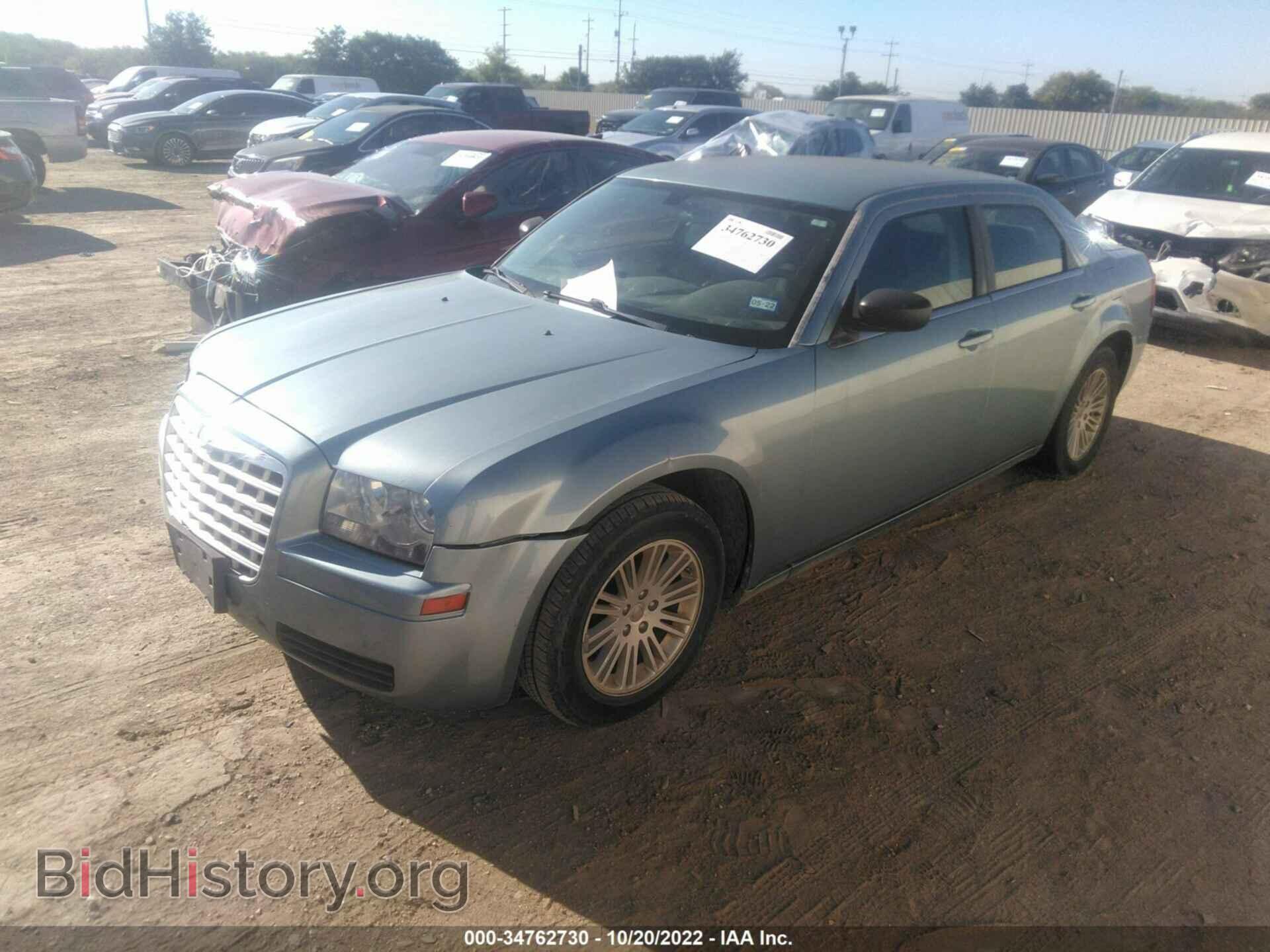 2009 CHRYSLER 300 - VIN: 2C3KA43D49H553629 - Фото 2