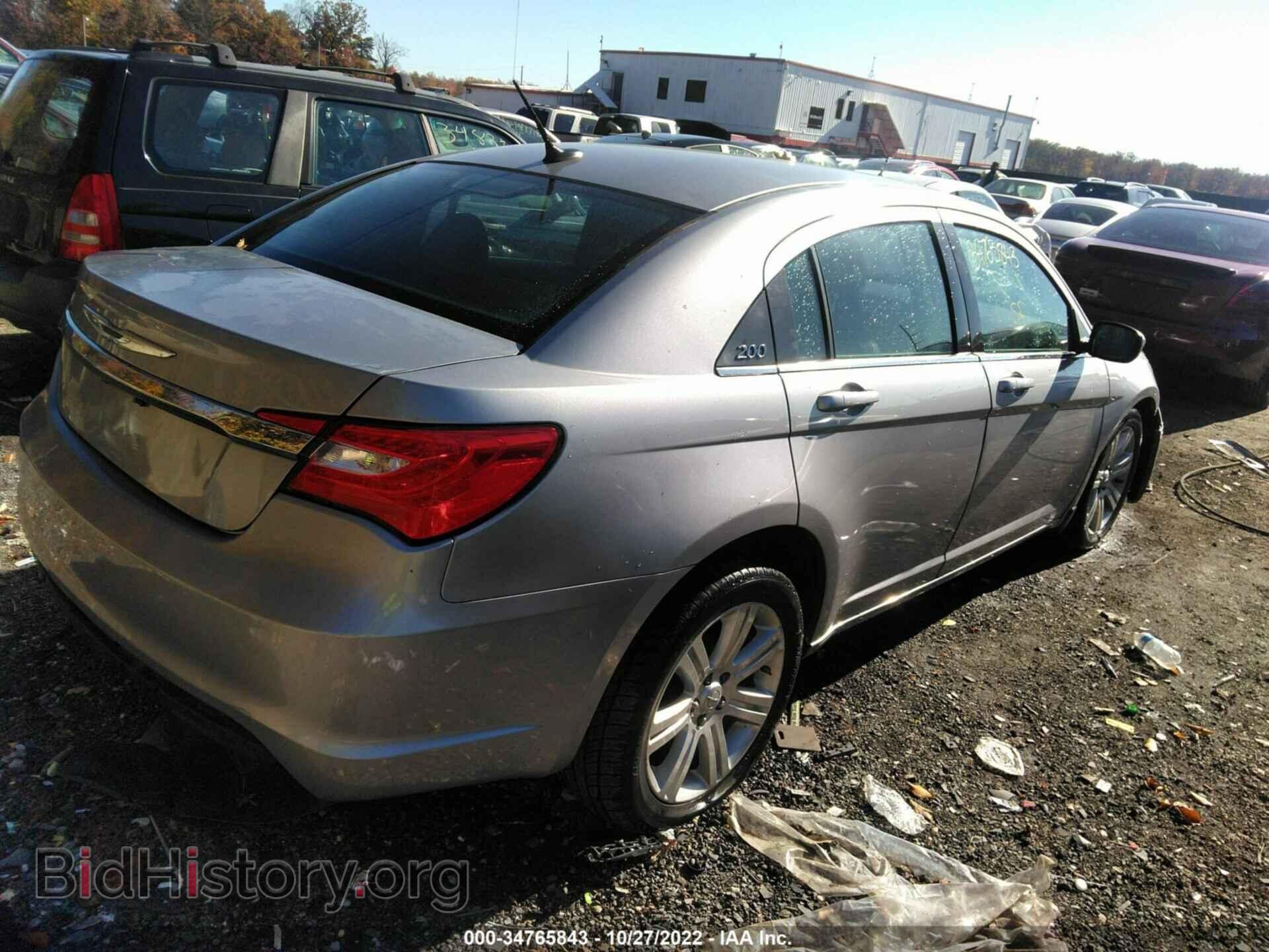 2013 CHRYSLER 200 - VIN: 1C3CCBAB1DN705838 - Фото 4