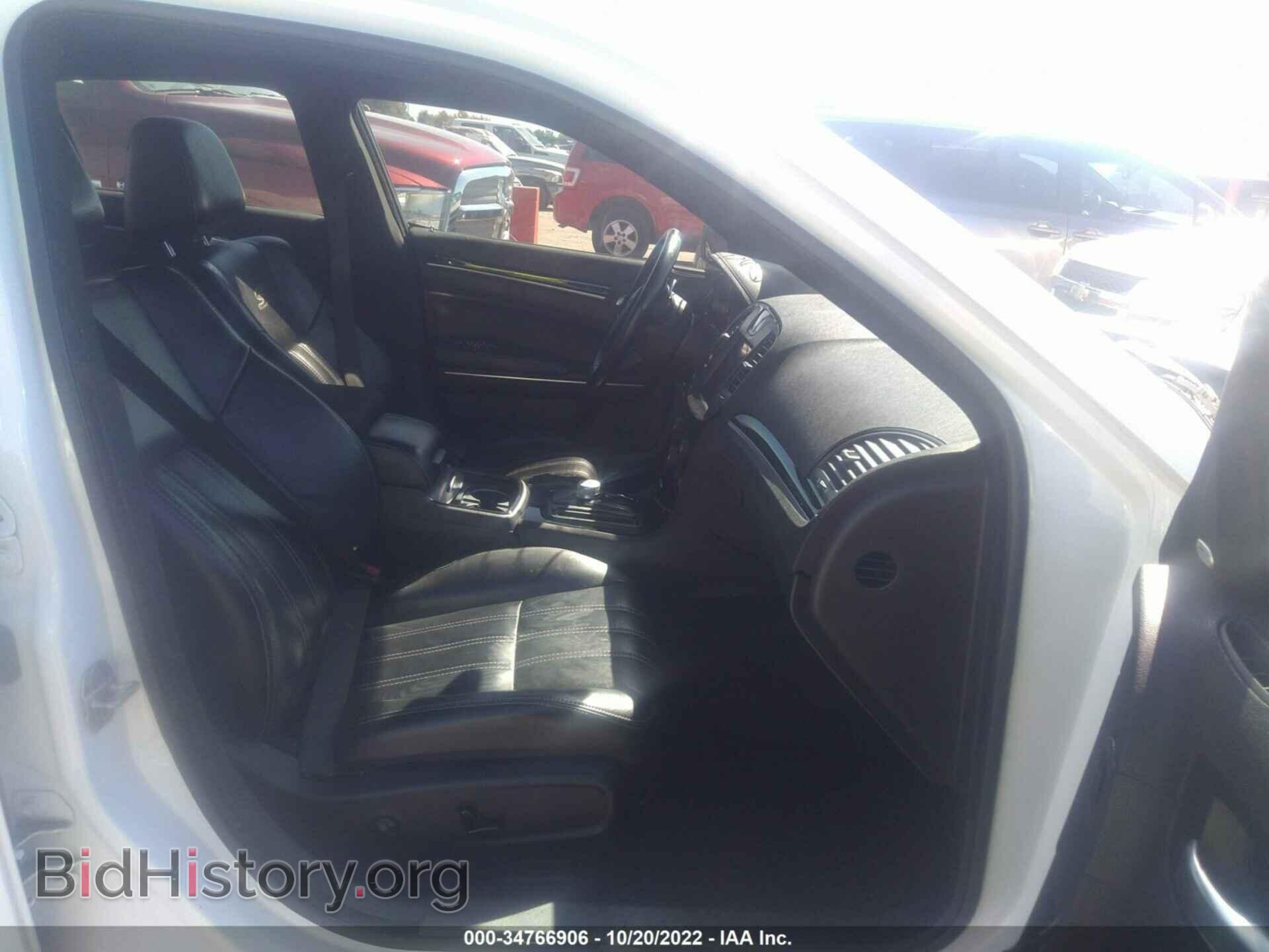 2018 CHRYSLER 300 - VIN: 2C3CCABG1JH203985 - Фото 5