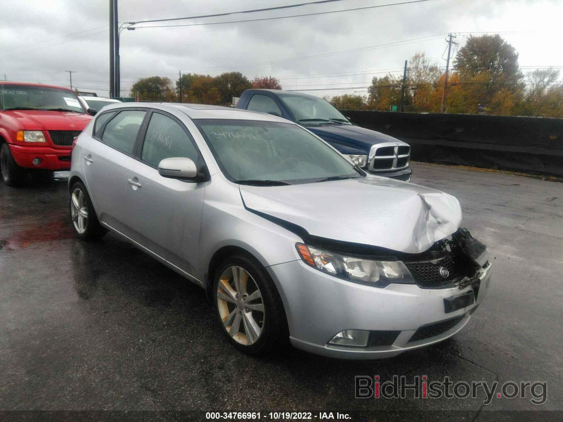 Photo KNAFW5A34B5325607 - KIA FORTE 5-DOOR 2011