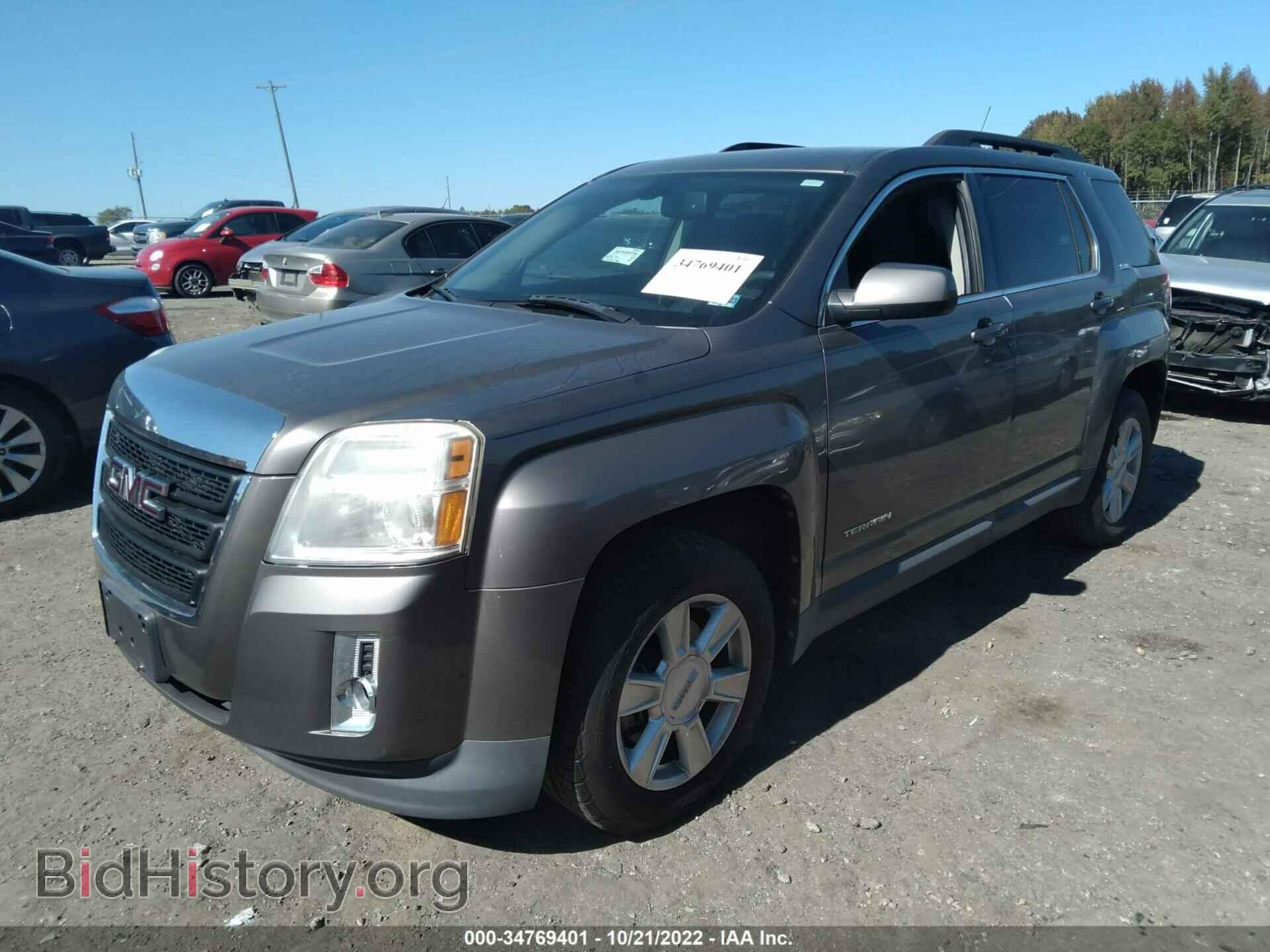 2011 GMC TERRAIN - VIN: 2CTALSEC2B6324110 - Photo 2