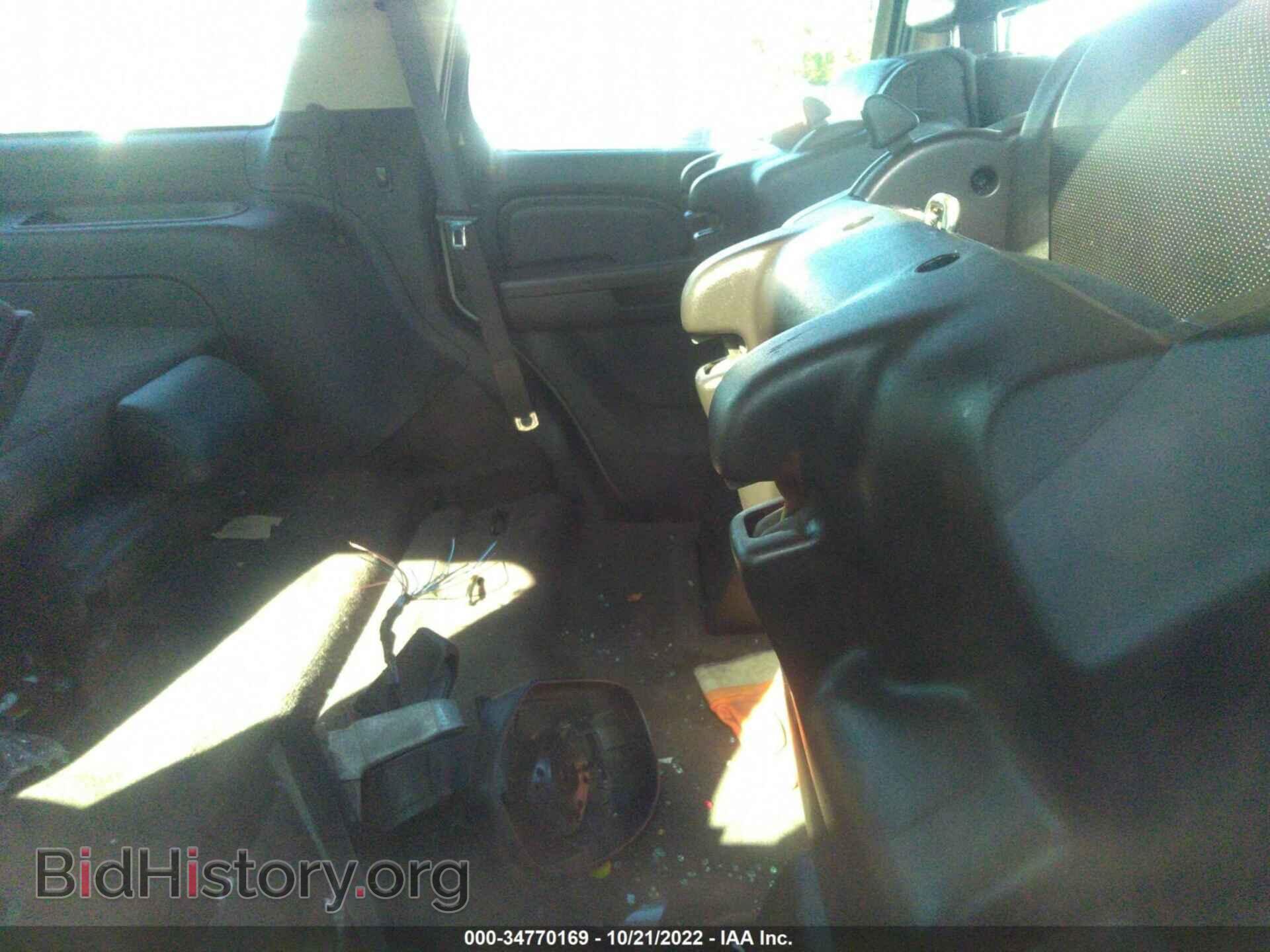 2011 GMC YUKON - VIN: 1GKS2EEF8BR275227 - Photo 8