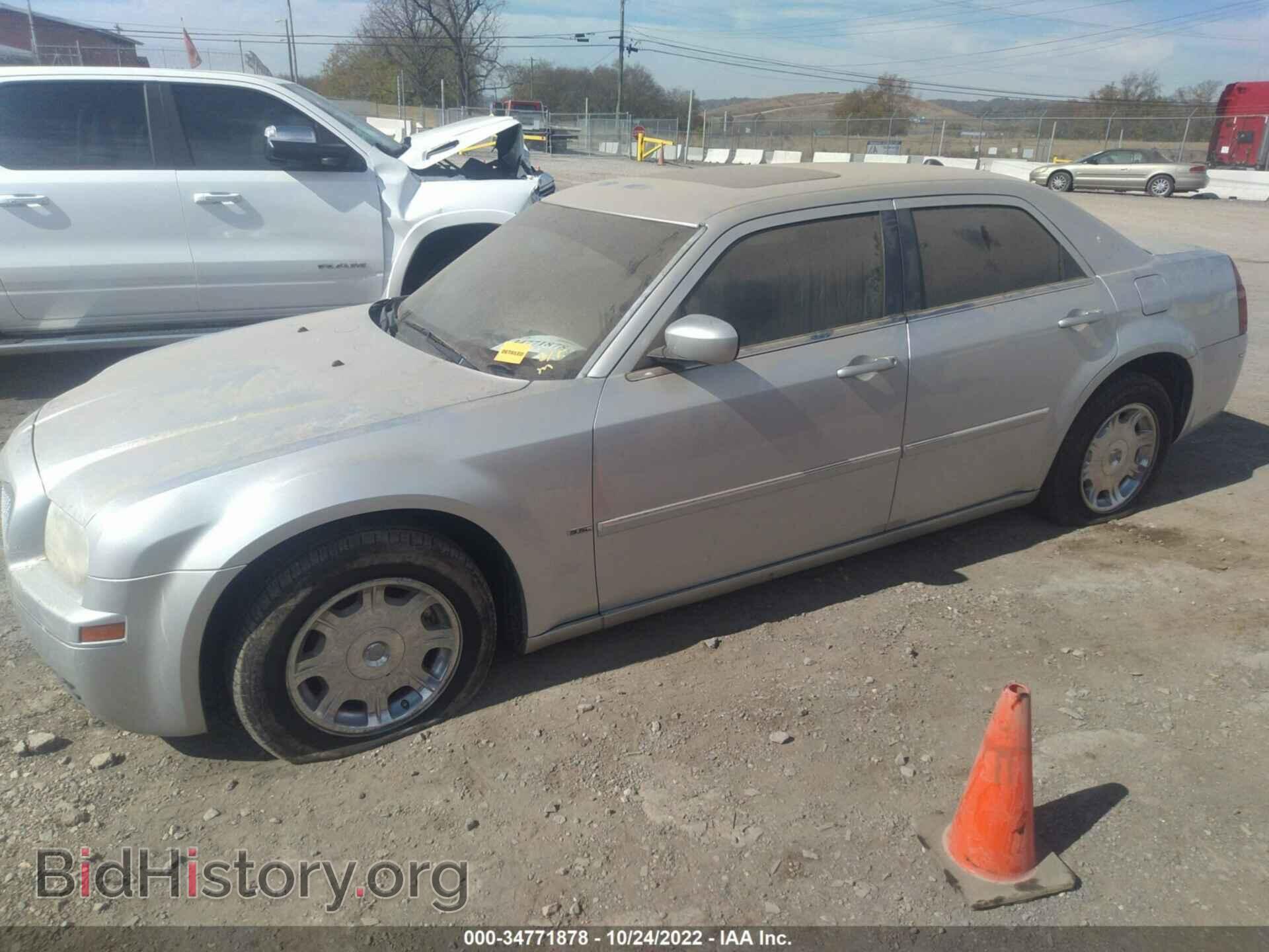 2006 CHRYSLER 300 - VIN: 2C3KA53G36H130357 - Фото 2
