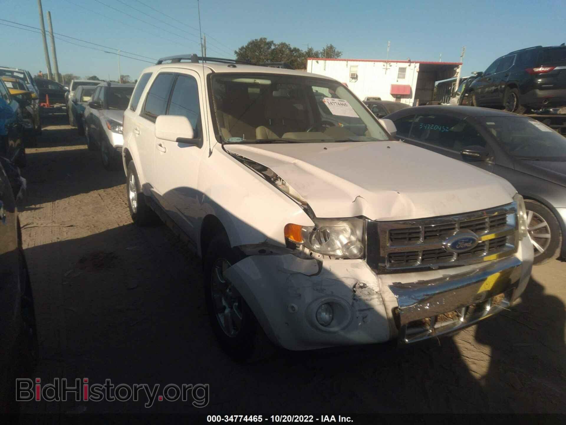 Фотография 1FMCU0EG7BKB77557 - FORD ESCAPE 2011