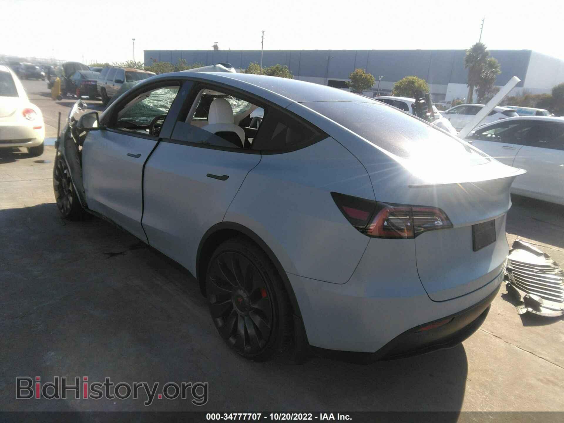 2022 TESLA MODEL Y - VIN: 7SAYGDEF6NF438651 - Фото 3