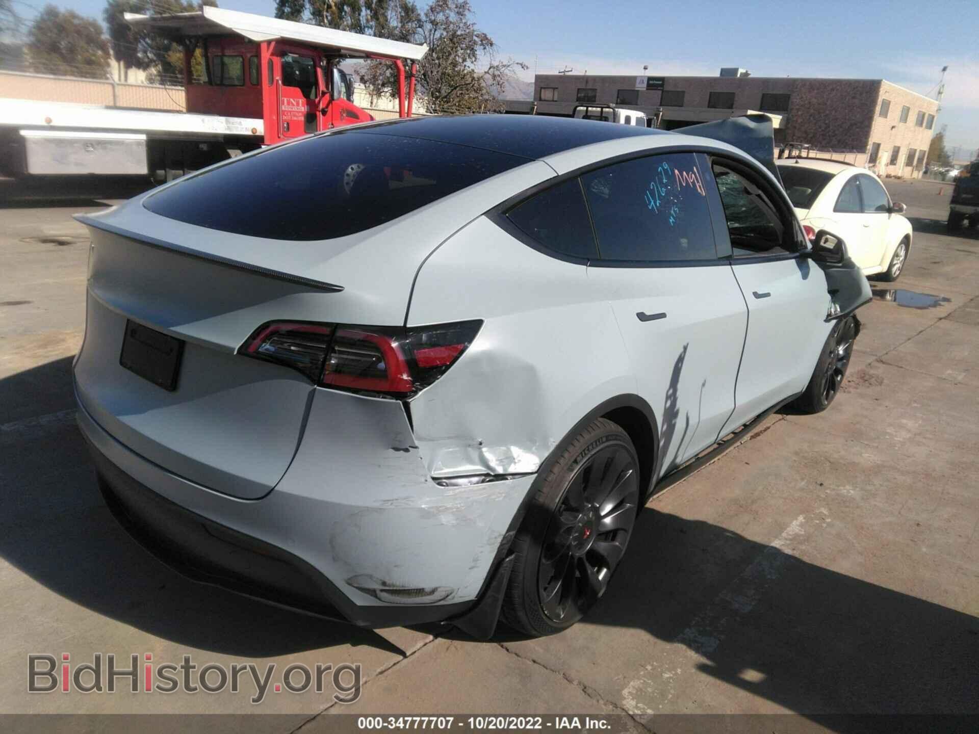 2022 TESLA MODEL Y - VIN: 7SAYGDEF6NF438651 - Фото 4