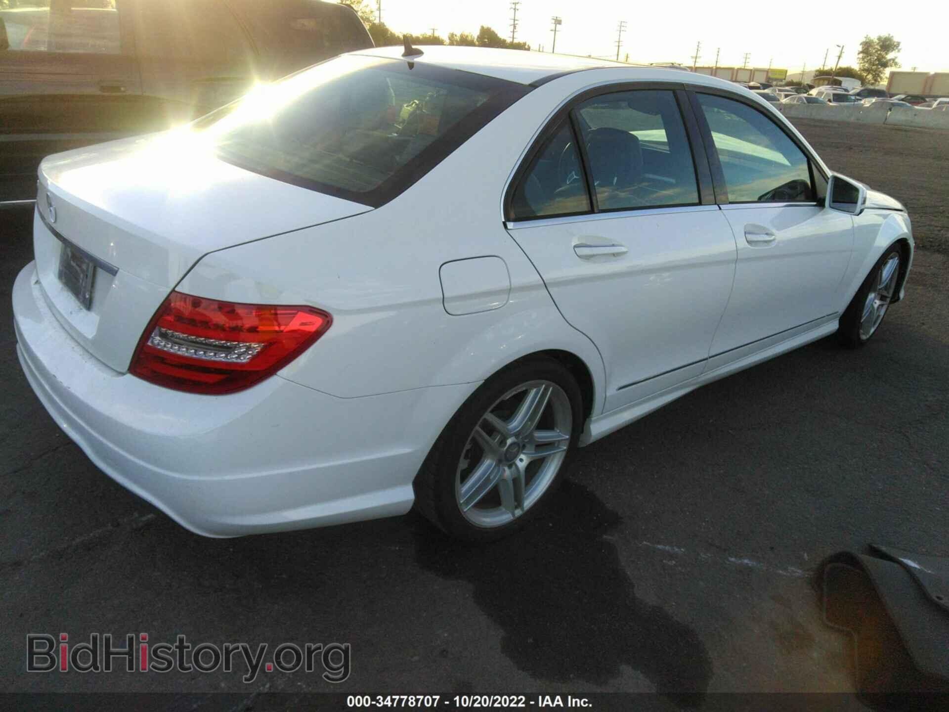 2013 MERCEDES-BENZ C-CLASS - VIN: WDDGF4HB0DA834155 - Фото 4