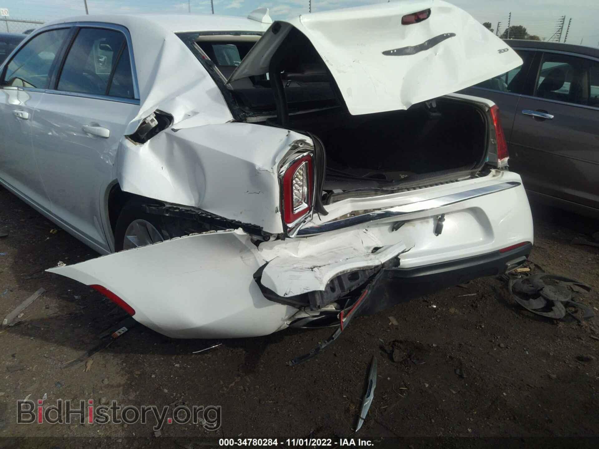 2016 CHRYSLER 300 - VIN: 2C3CCAAG2GH144861 - Фото 6