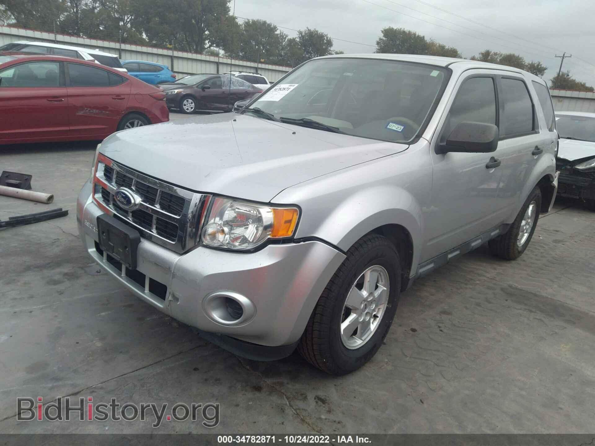 2011 FORD ESCAPE - VIN: 1FMCU0C77BKA07184 - Фото 2