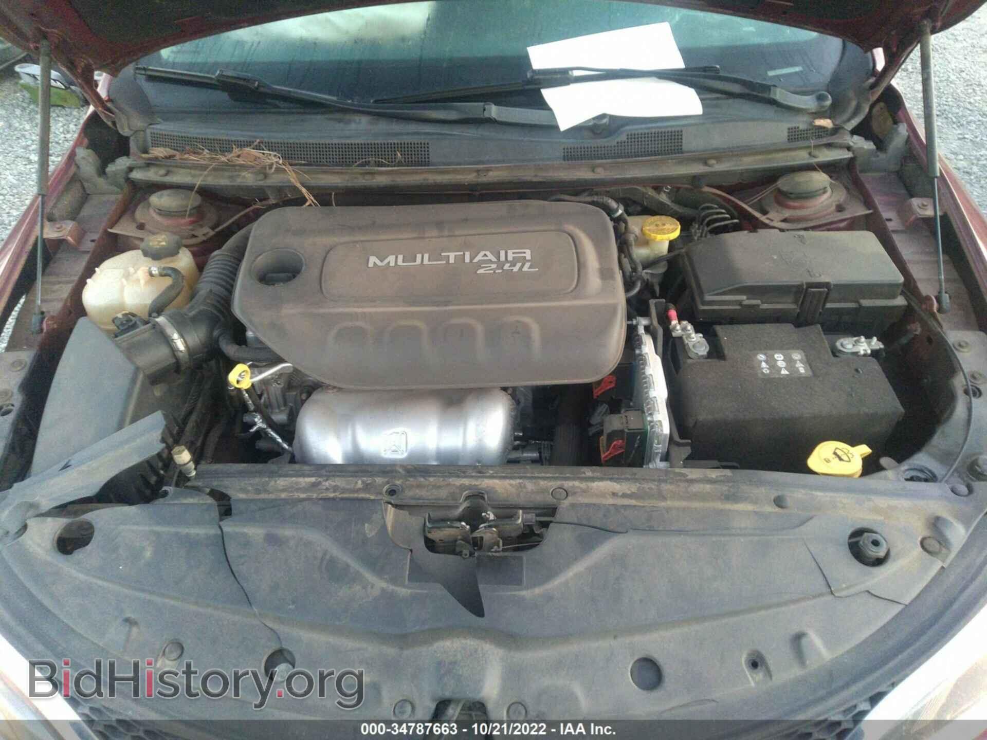 2015 CHRYSLER 200 - VIN: 1C3CCCAB5FN697073 - Фото 10