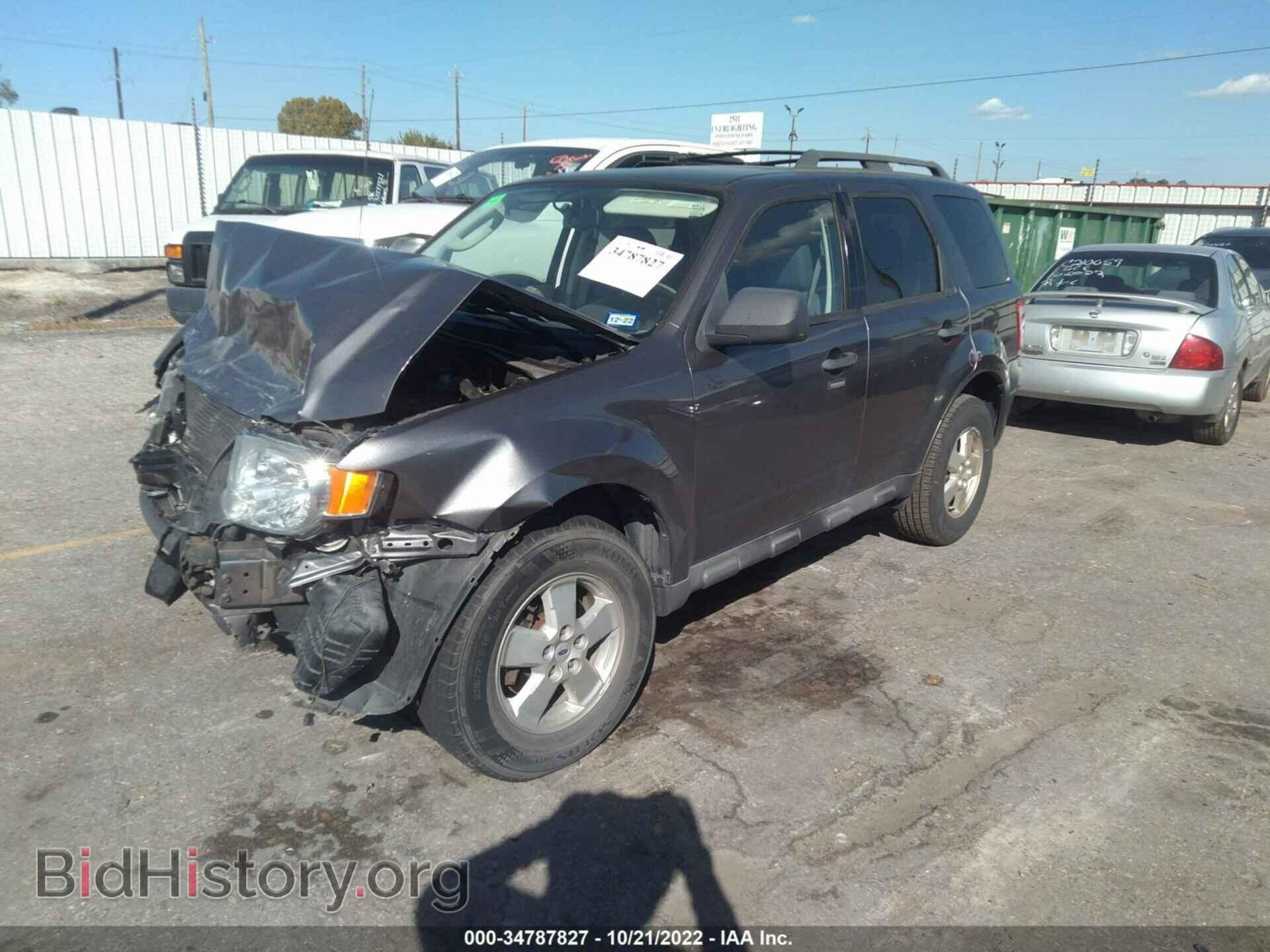 2010 FORD ESCAPE - VIN: 1FMCU0D75AKA33831 - Фото 2