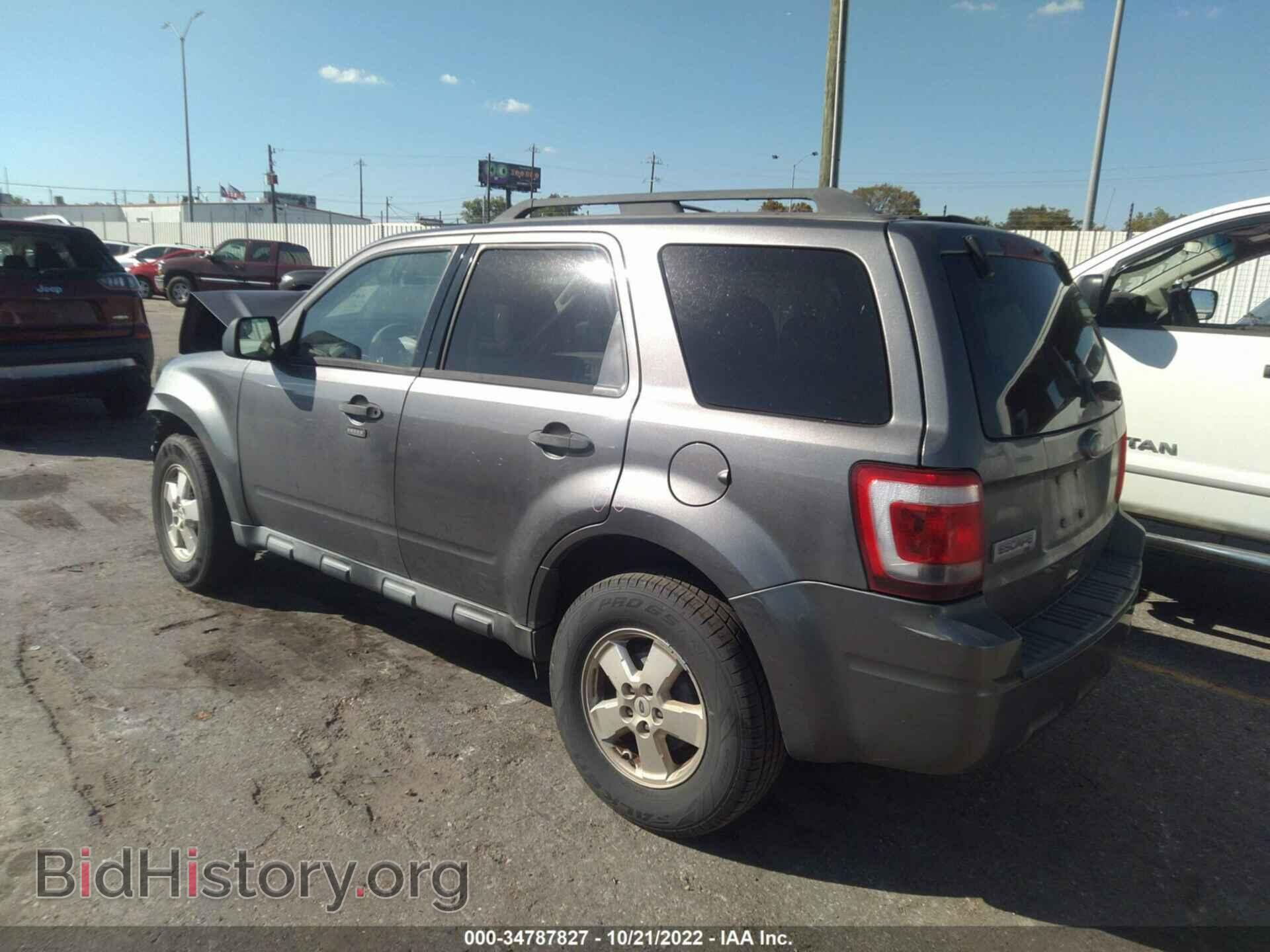 2010 FORD ESCAPE - VIN: 1FMCU0D75AKA33831 - Фото 3