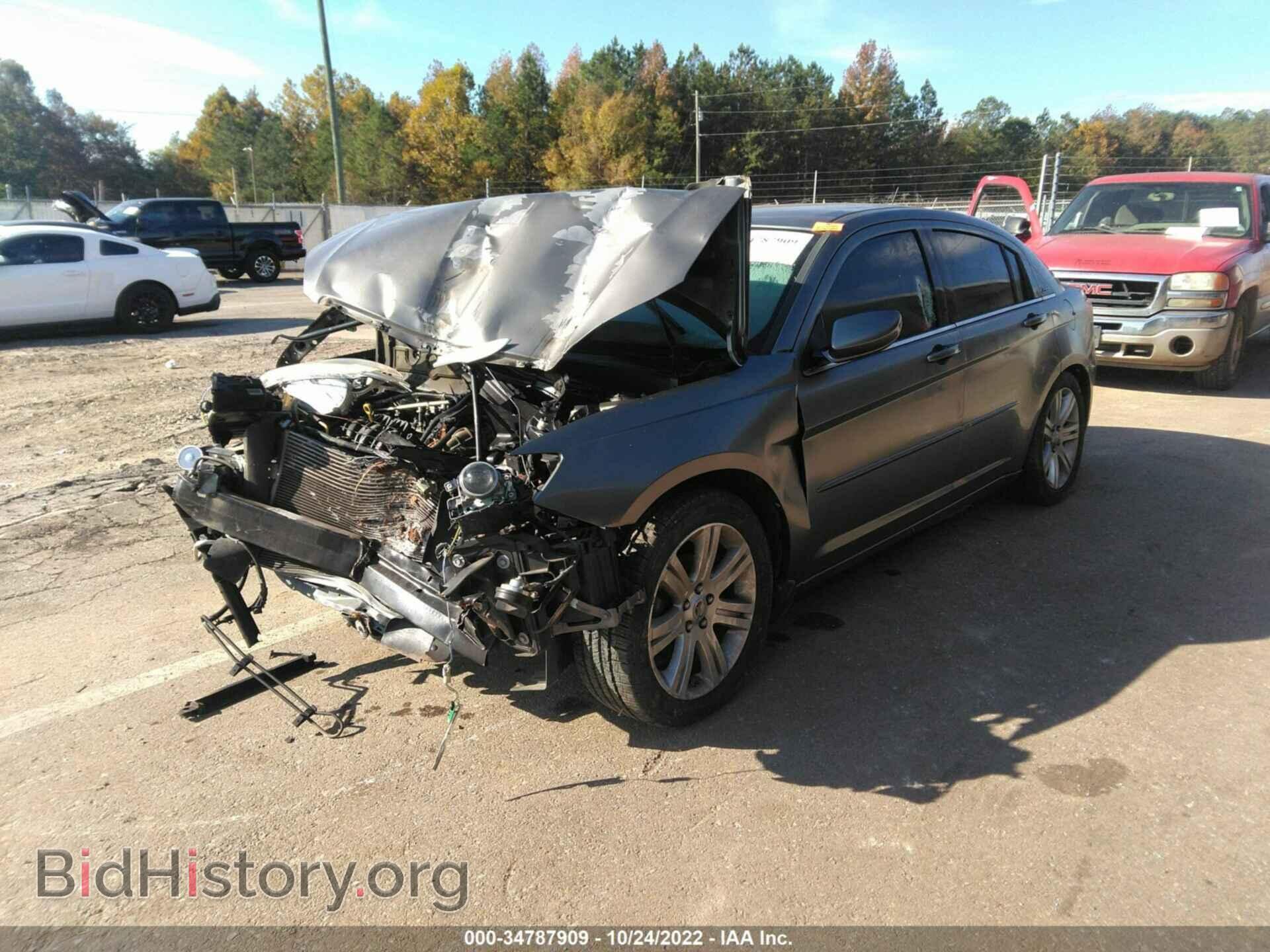 2013 CHRYSLER 200 - VIN: 1C3CCBBB9DN714169 - Фото 2