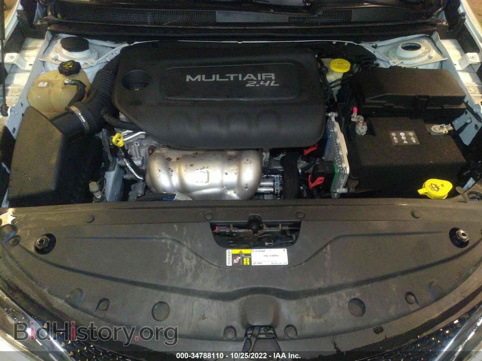 2015 CHRYSLER 200 - VIN: 1C3CCCAB1FN750948 - Фото 10