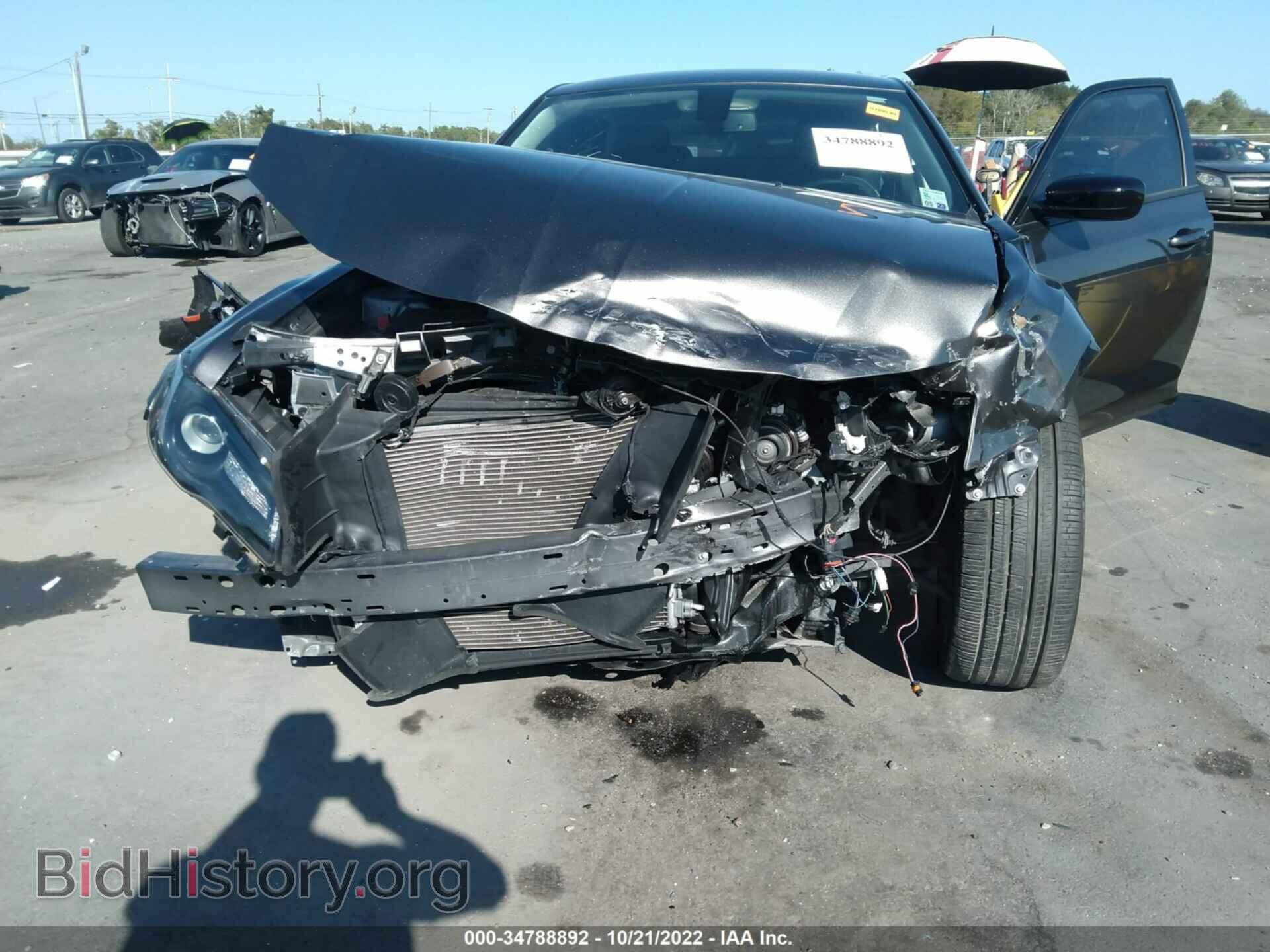 2019 CHRYSLER 300 - VIN: 2C3CCAAG3KH511758 - Photo 6