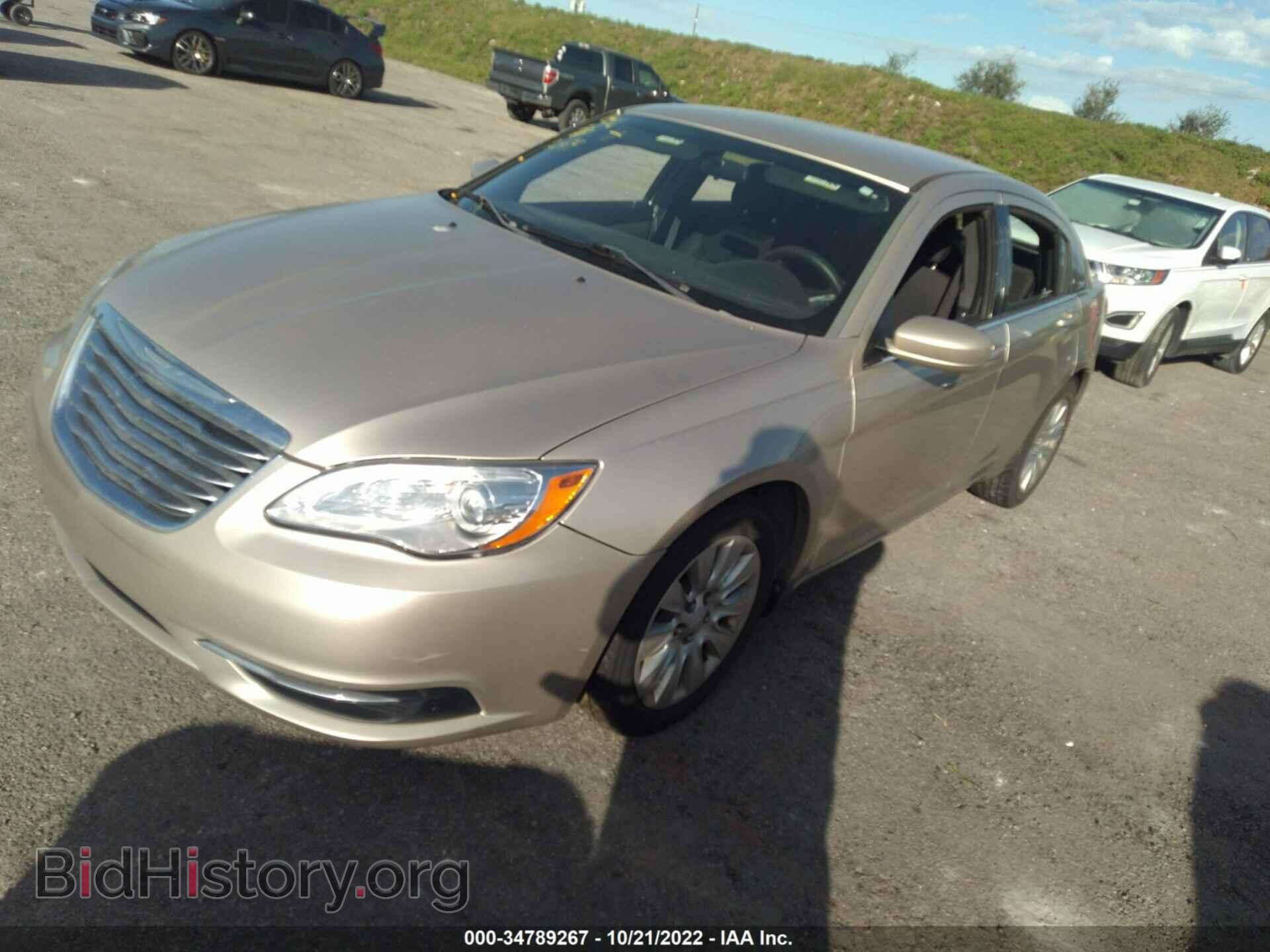 2014 CHRYSLER 200 - VIN: 1C3CCBAB2EN142218 - Фото 2
