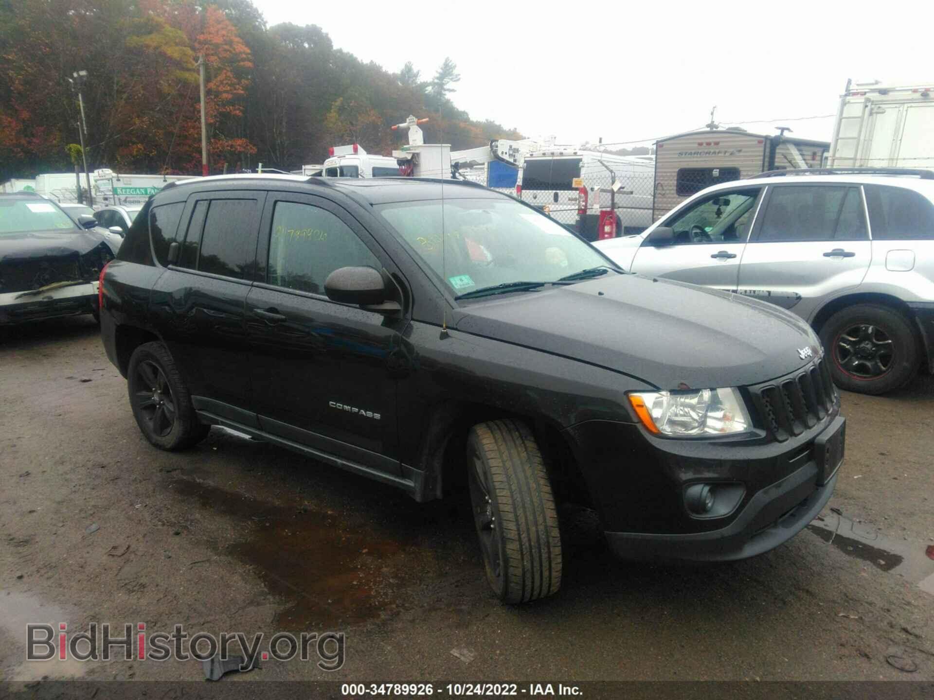 Photo 1J4NF1FB5BD163753 - JEEP COMPASS 2011