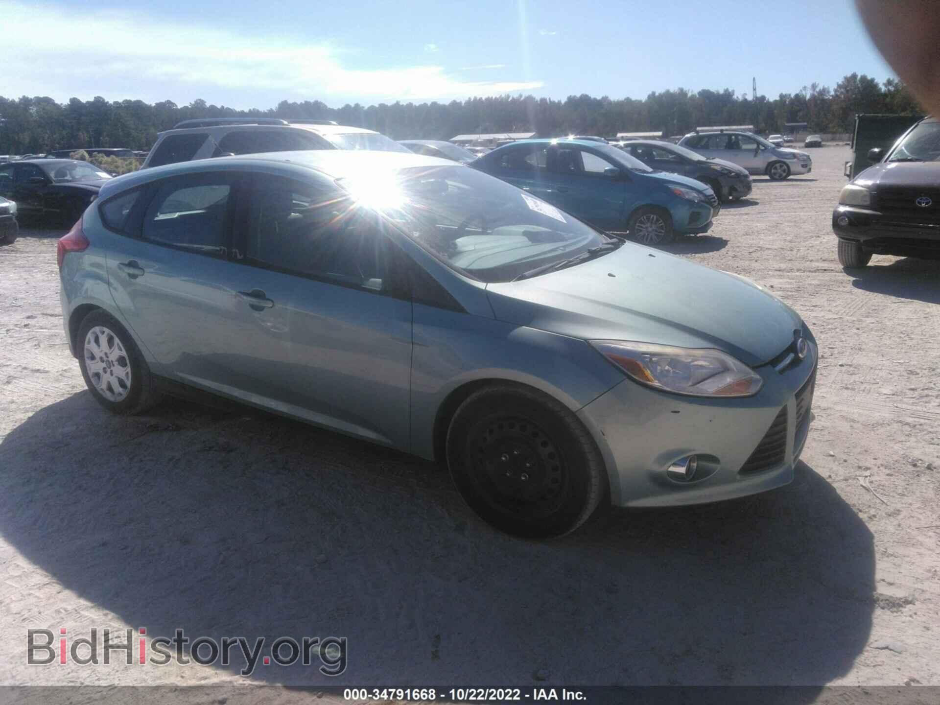 Photo 1FAHP3K24CL377647 - FORD FOCUS 2012