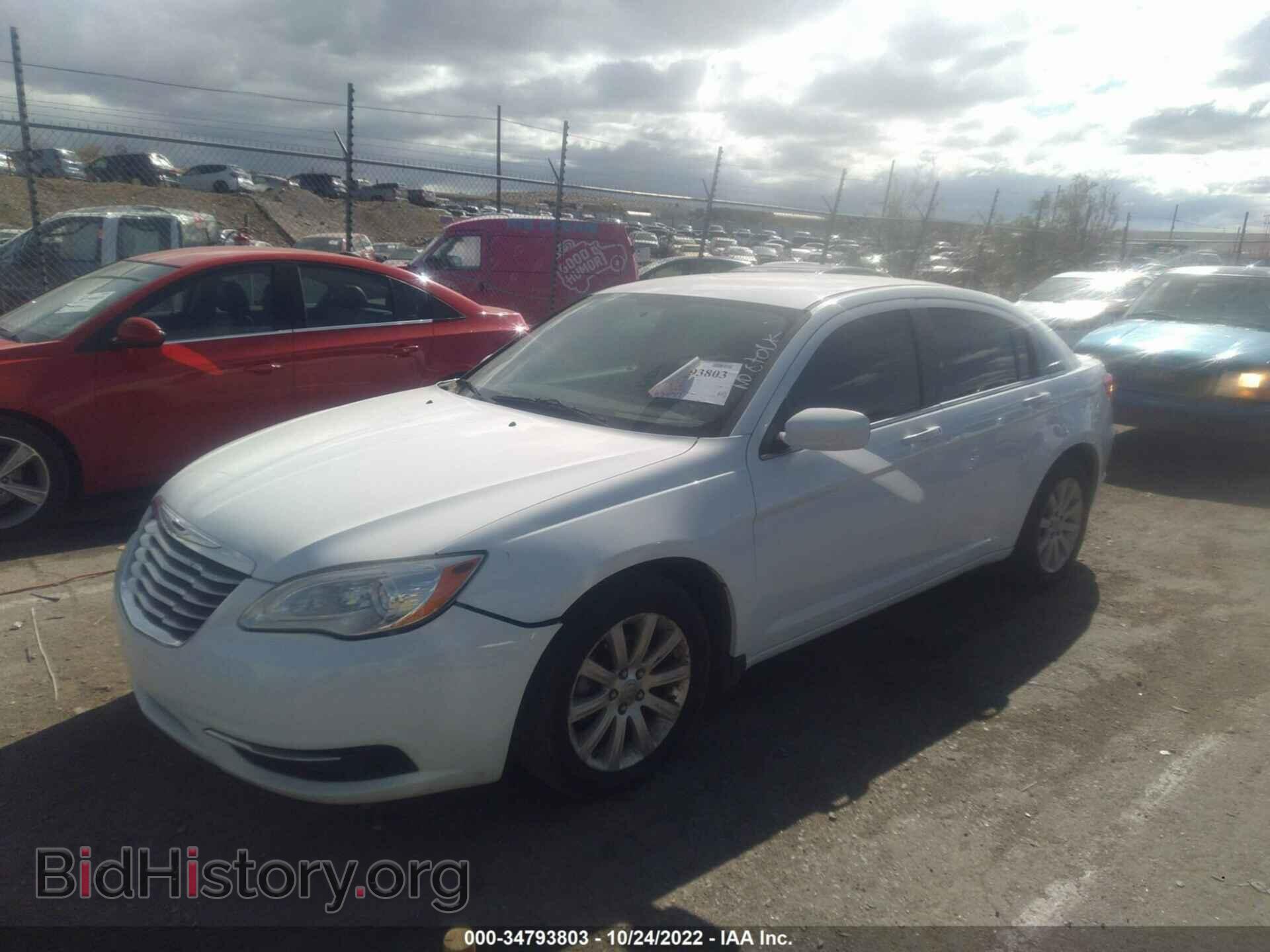 2014 CHRYSLER 200 - VIN: 1C3CCBBG7EN114960 - Фото 2