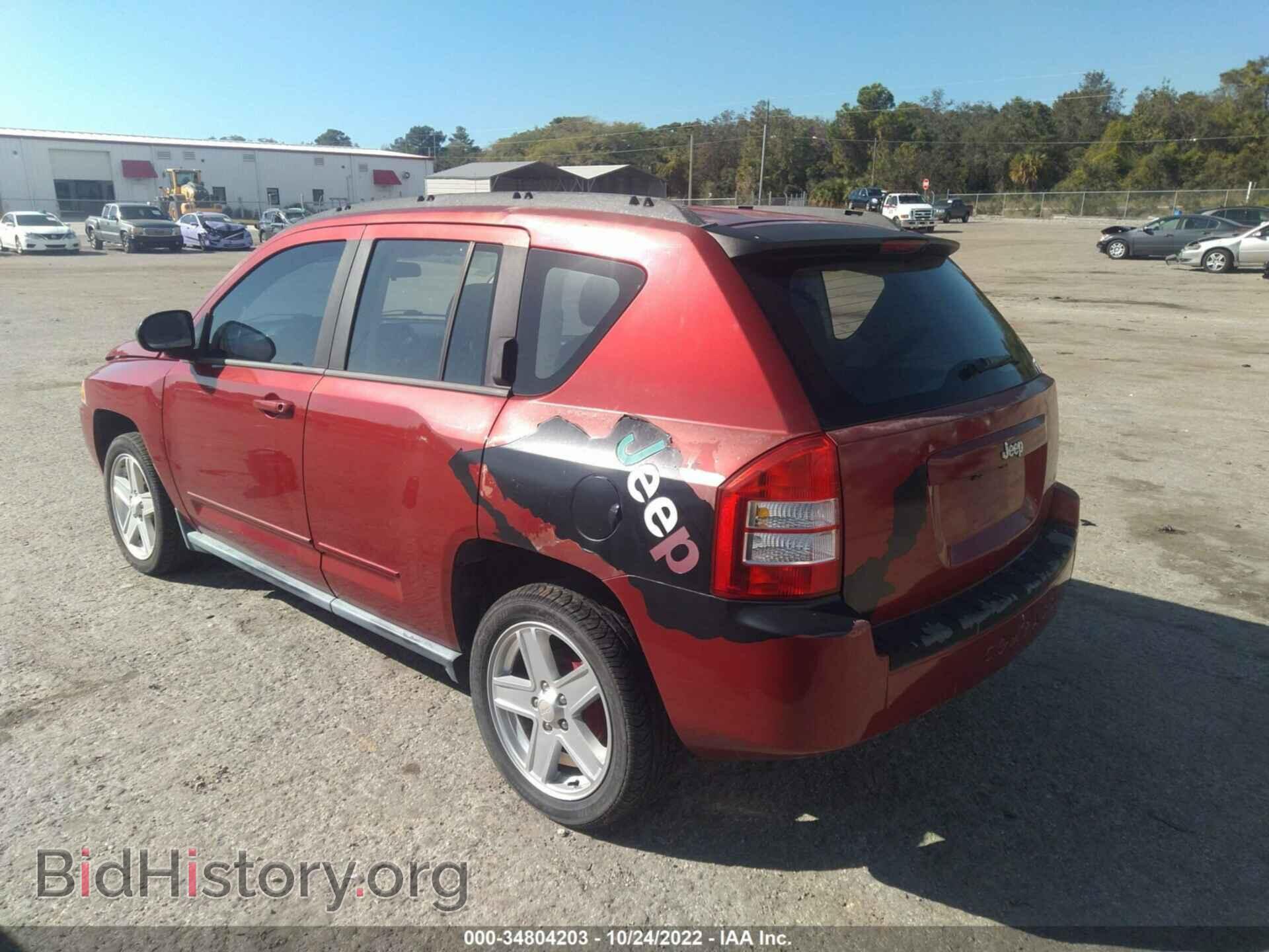 2010 JEEP COMPASS - VIN: 1J4NT4FB9AD558205 - Фото 3