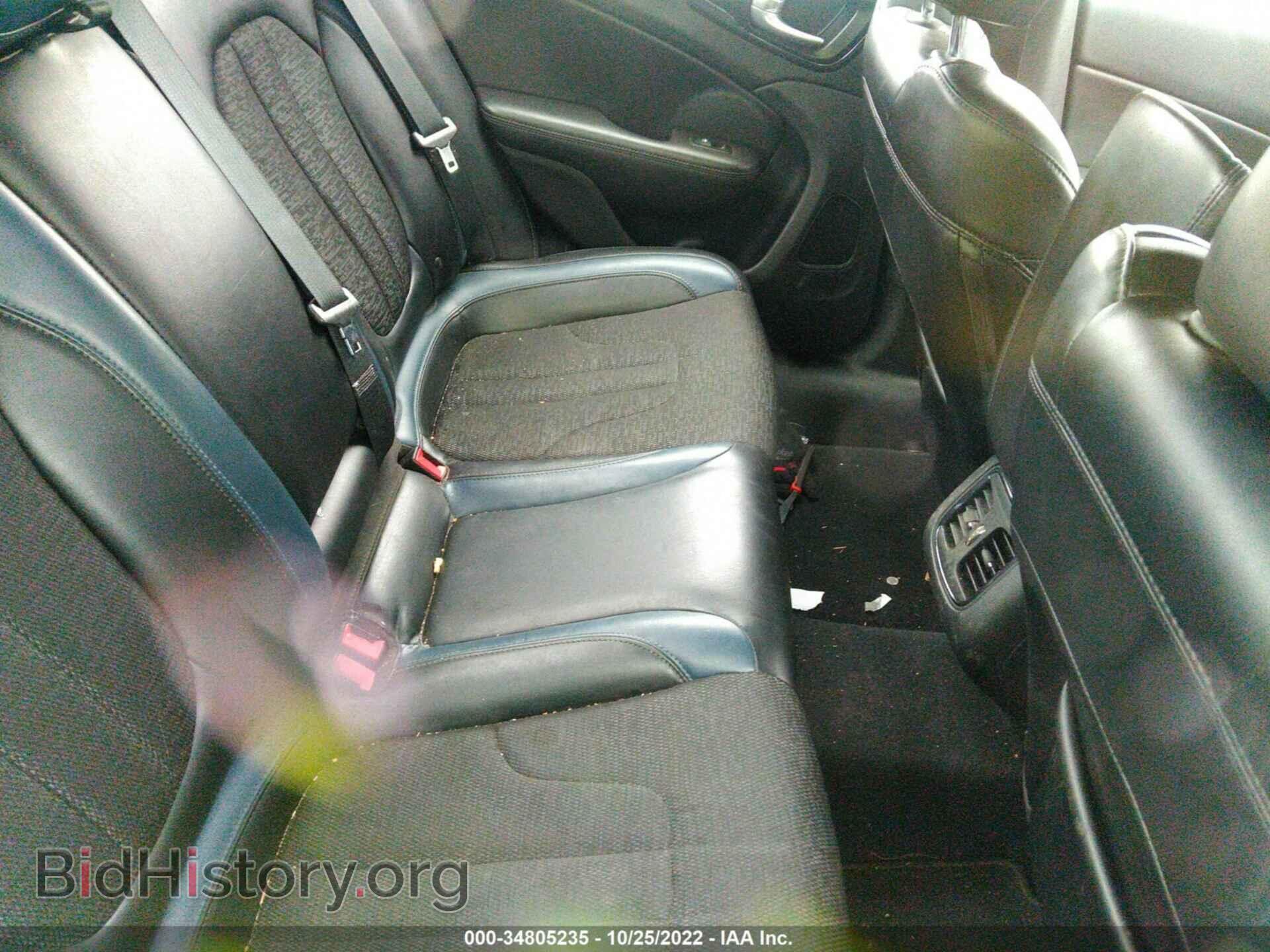 2016 CHRYSLER 200 - VIN: 1C3CCCBB8GN100532 - Фото 8