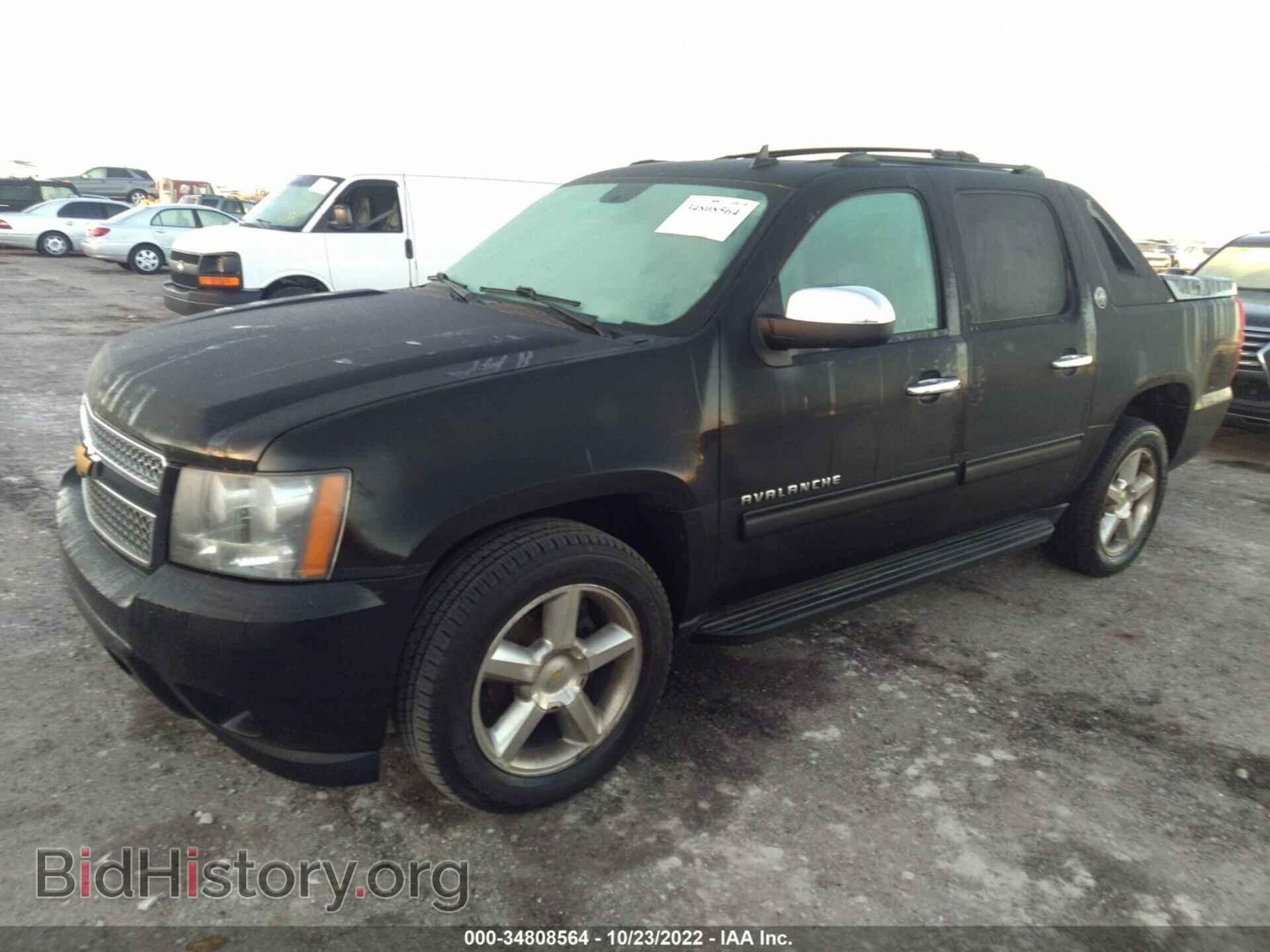 2013 CHEVROLET AVALANCHE - VIN: 3GNTKFE76DG213317 - Фото 2