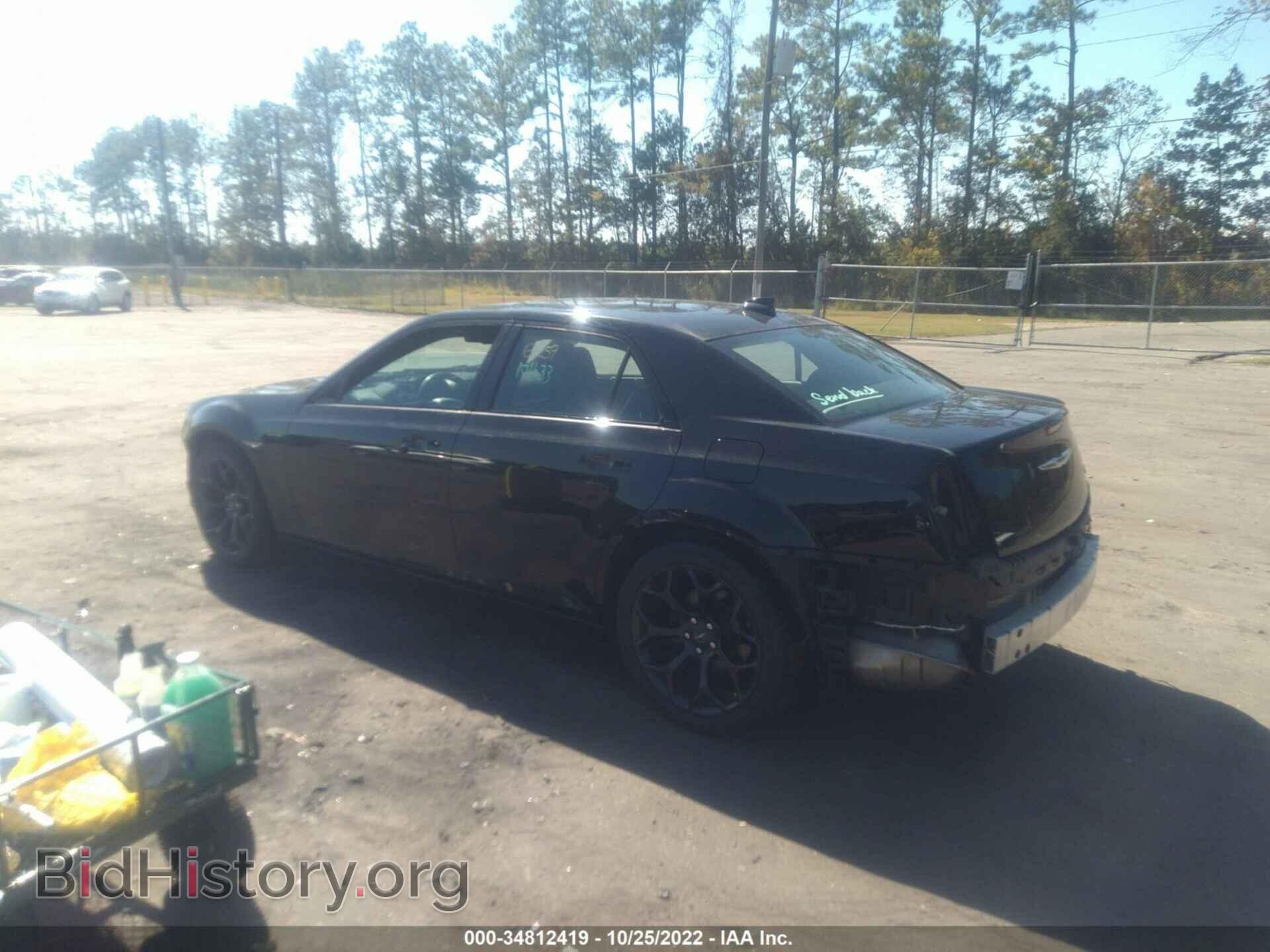 2019 CHRYSLER 300 - VIN: 2C3CCABG5KH697785 - Фото 3